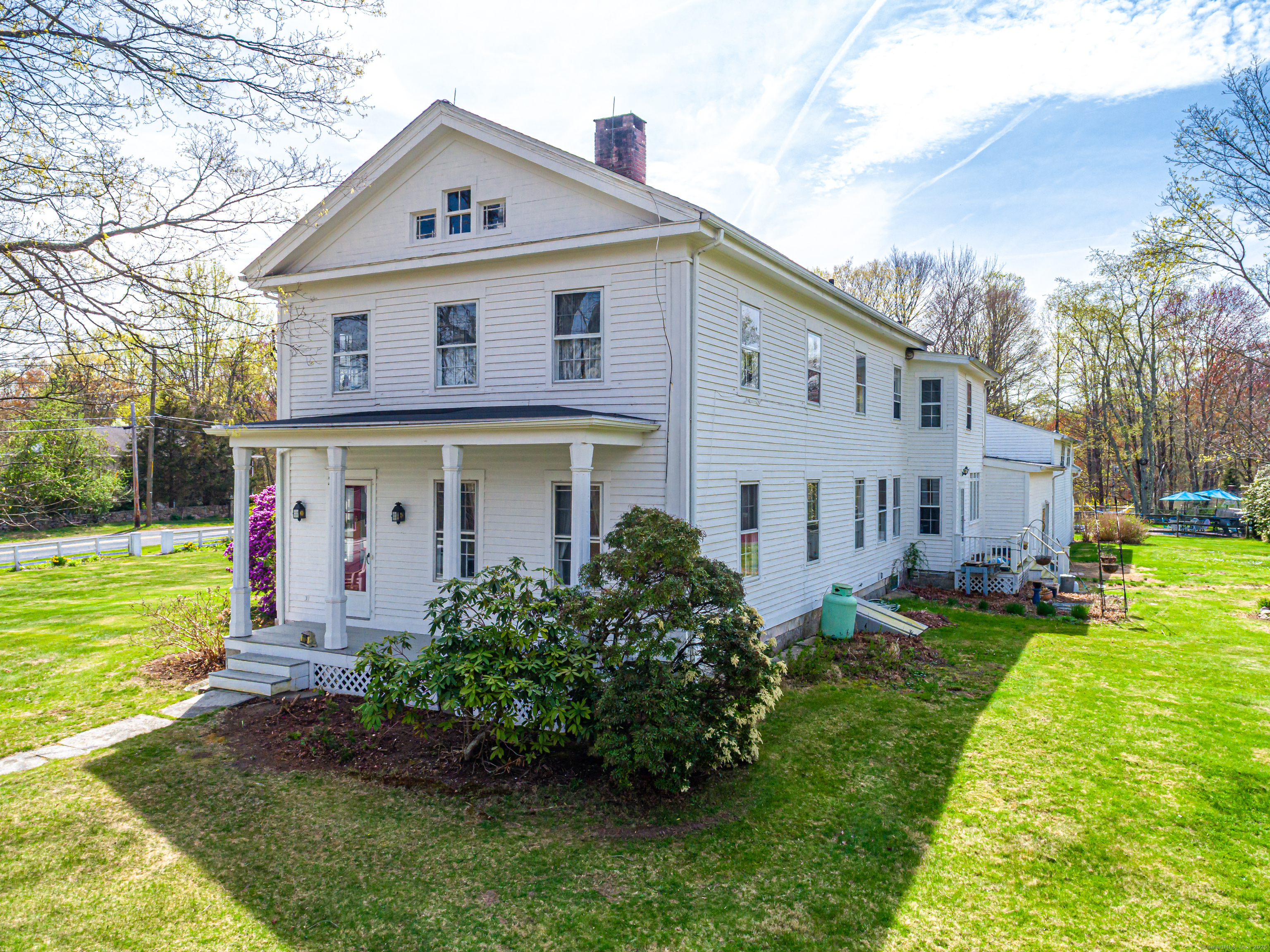 1115 Monroe Turnpike