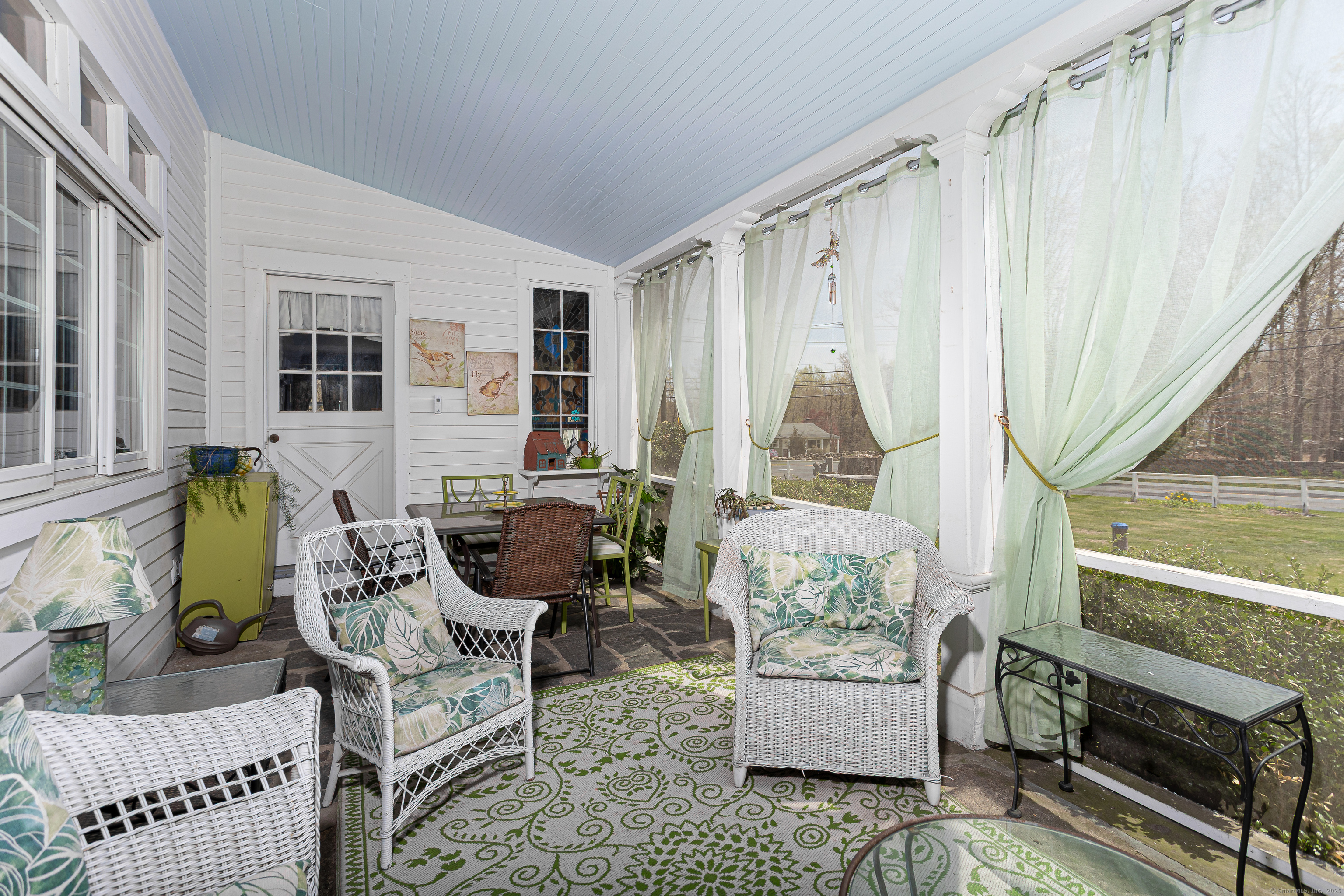 1115 Monroe Turnpike