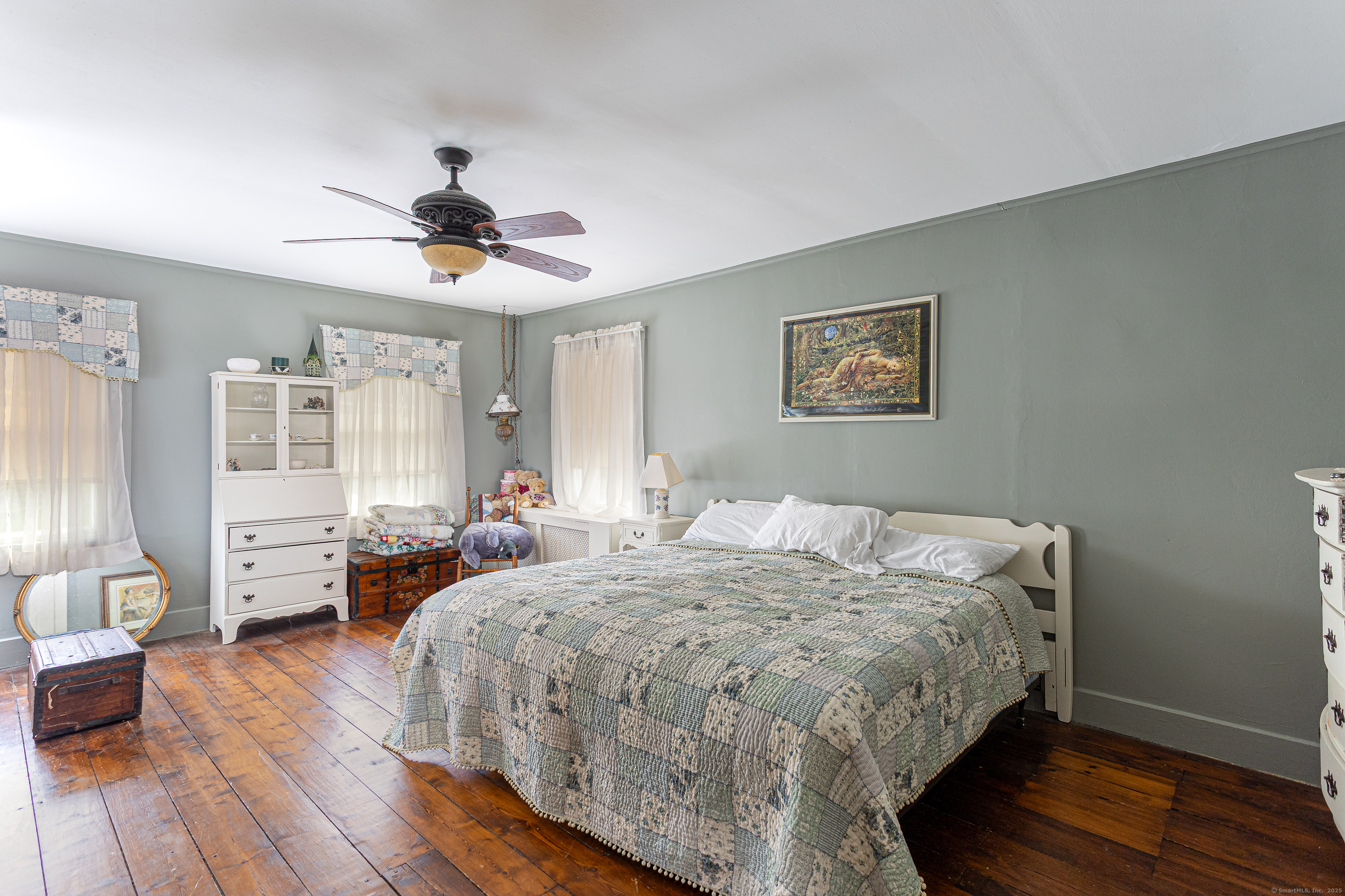 1115 Monroe Turnpike