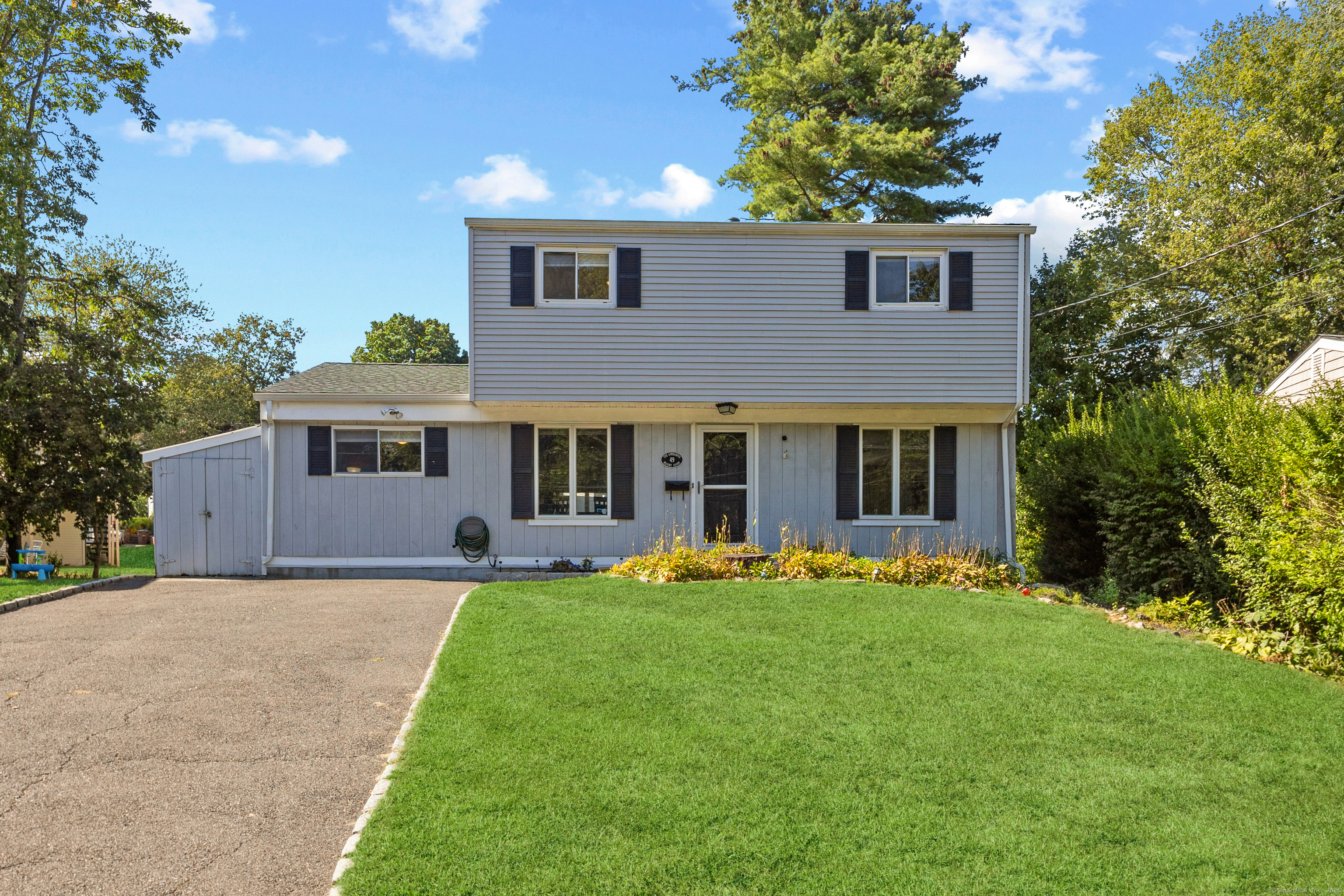 49 Regent Court