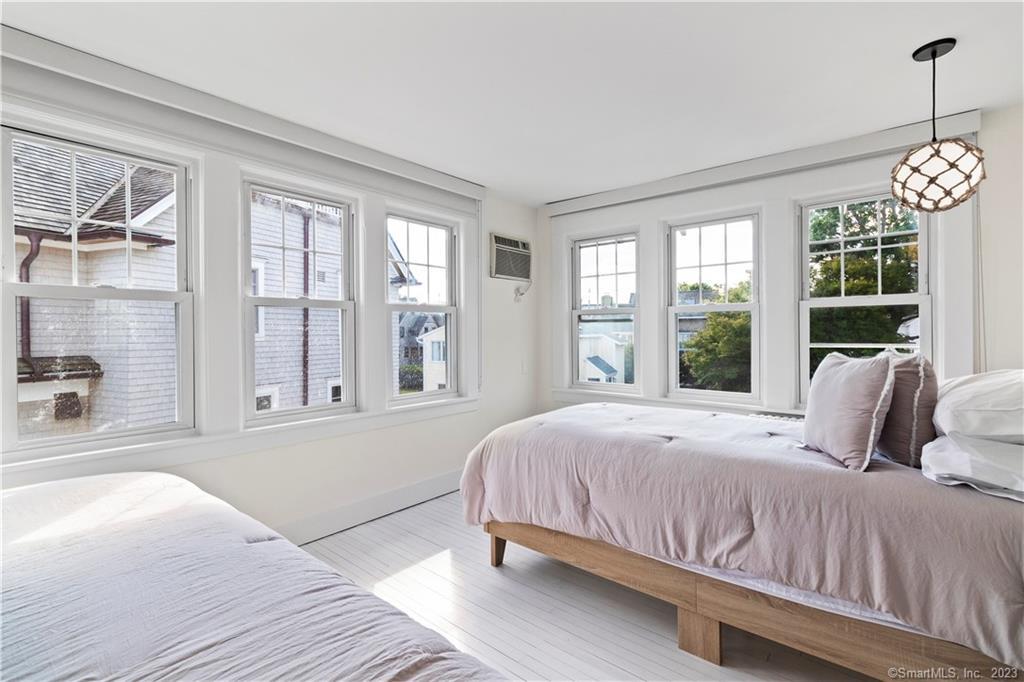 19 Soundview Drive