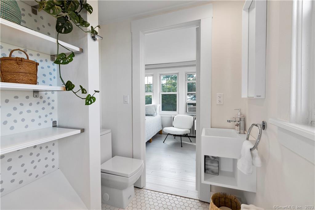 19 Soundview Drive