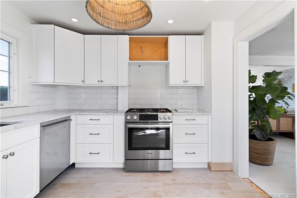 19 Soundview Drive