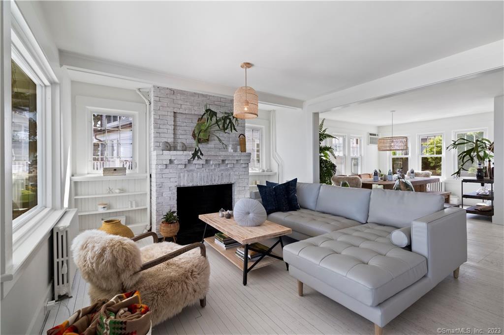 19 Soundview Drive
