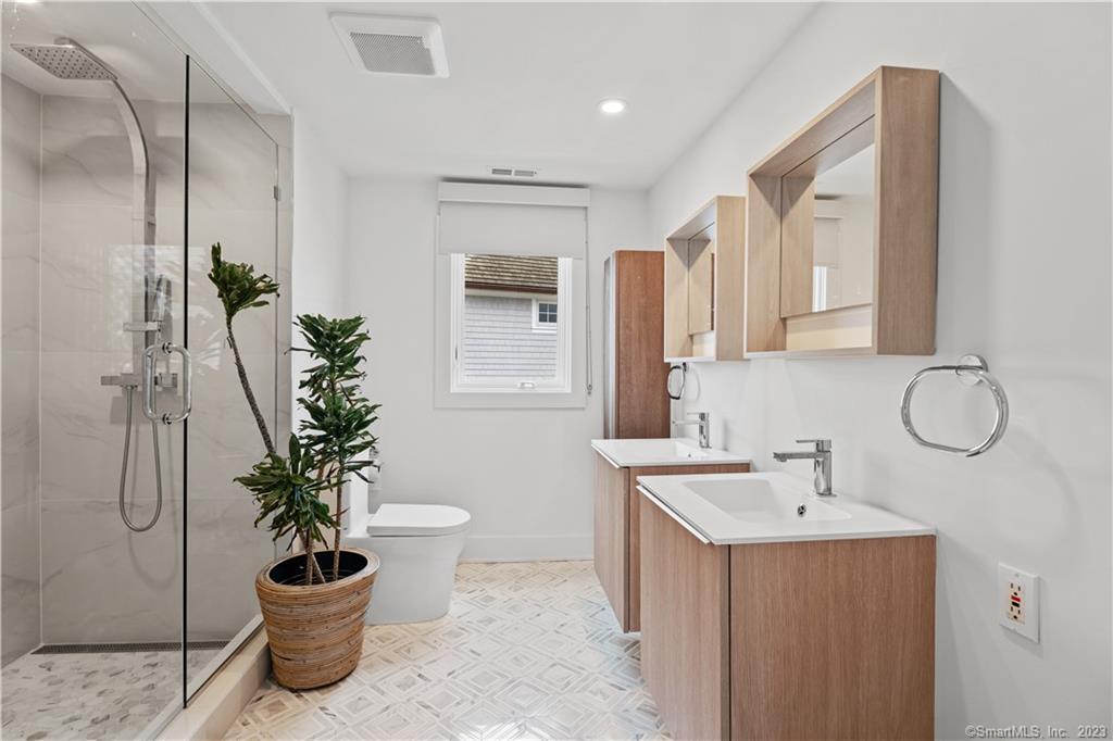 19 Soundview Drive