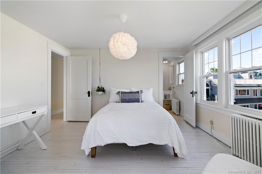 19 Soundview Drive