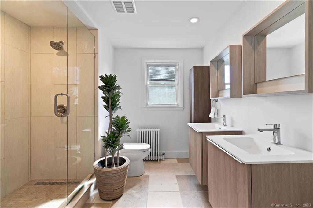 19 Soundview Drive