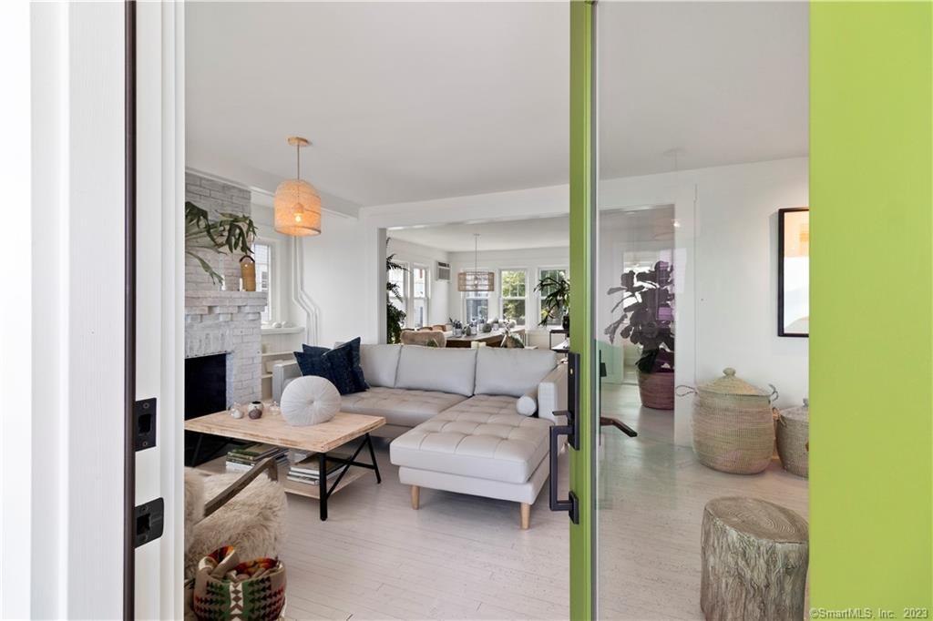 19 Soundview Drive