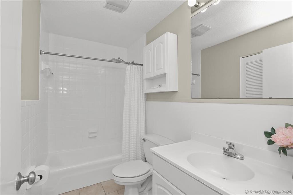 350 Grovers Avenue 1R