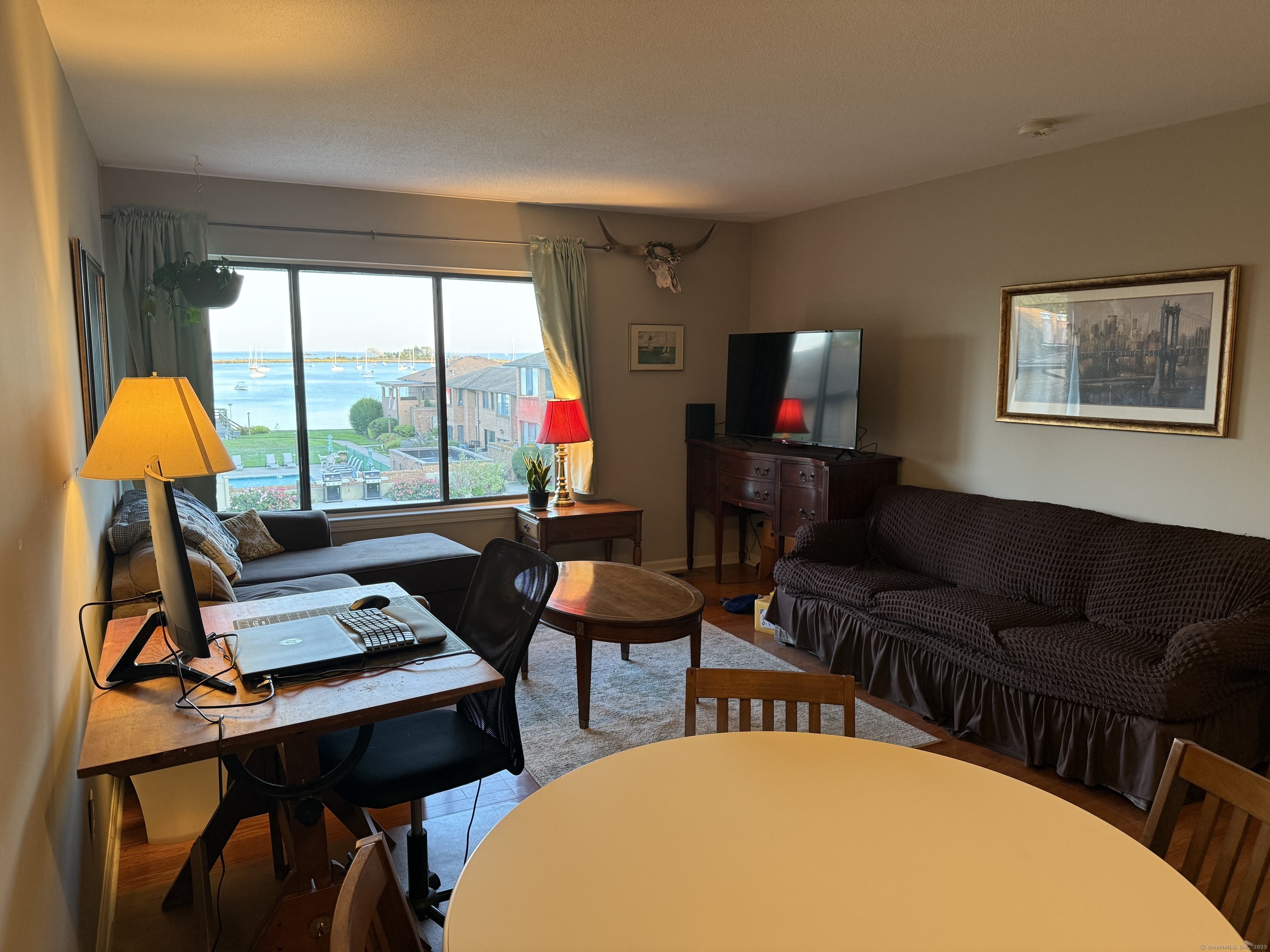 350 Grovers Avenue 1R