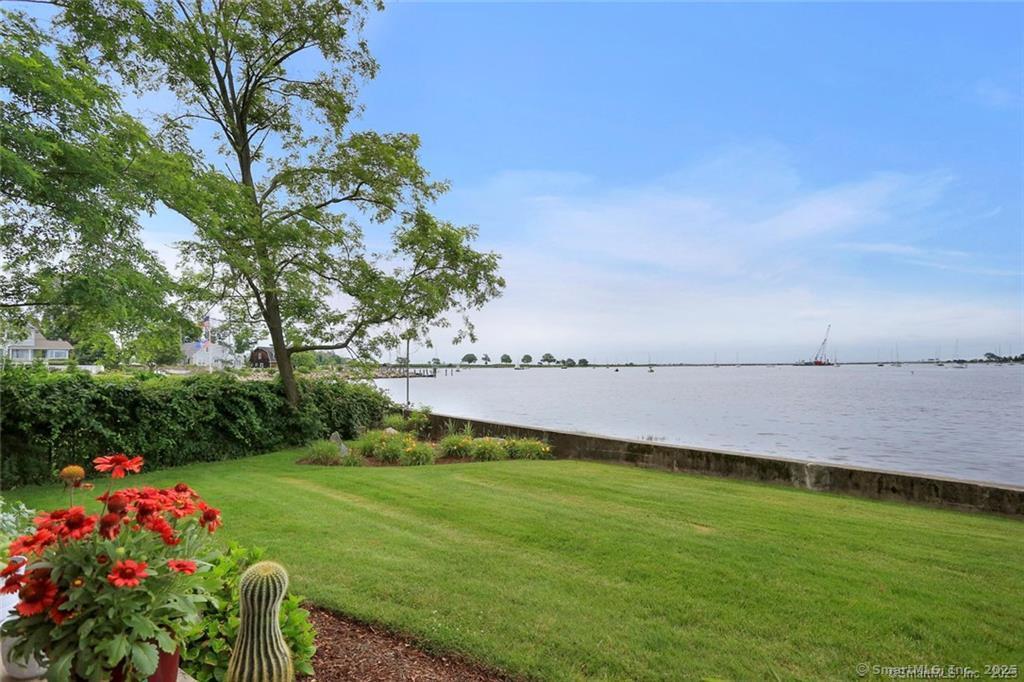 350 Grovers Avenue 1R