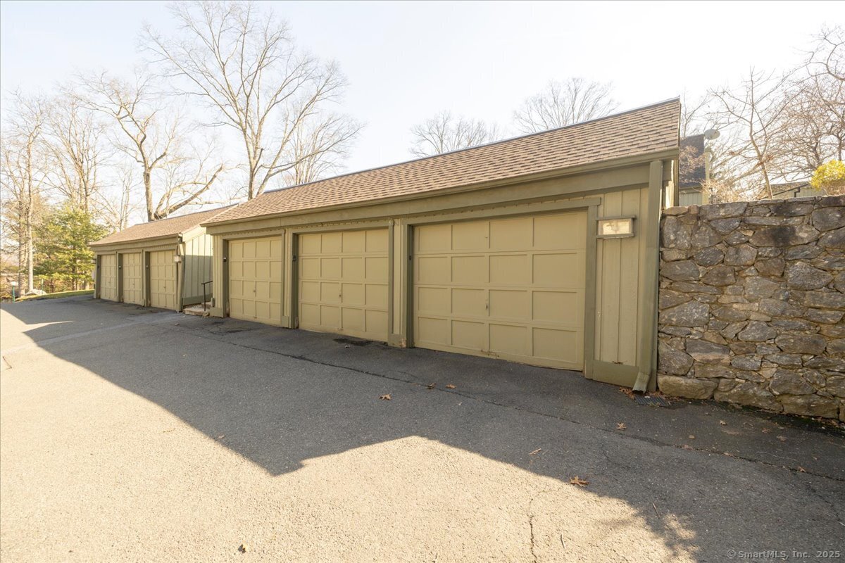 114 Heritage Village E