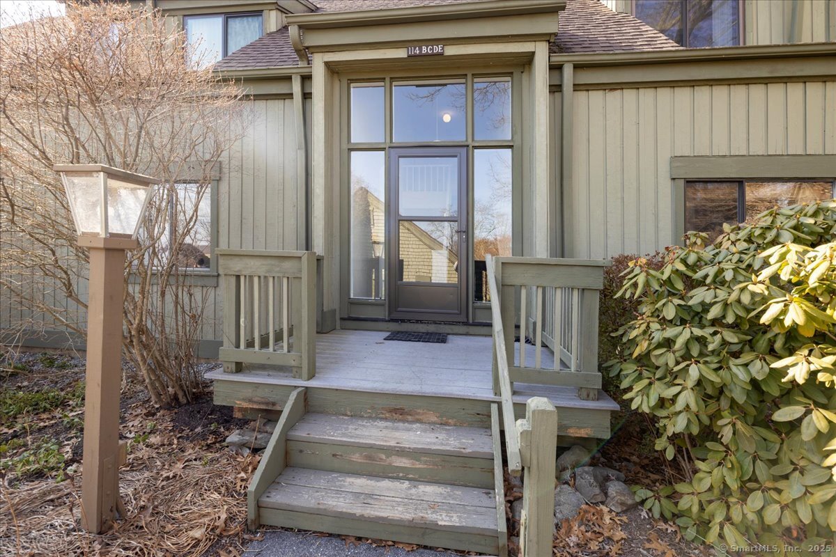 114 Heritage Village E