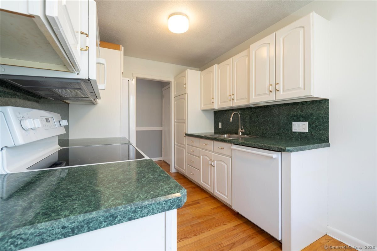 114 Heritage Village E