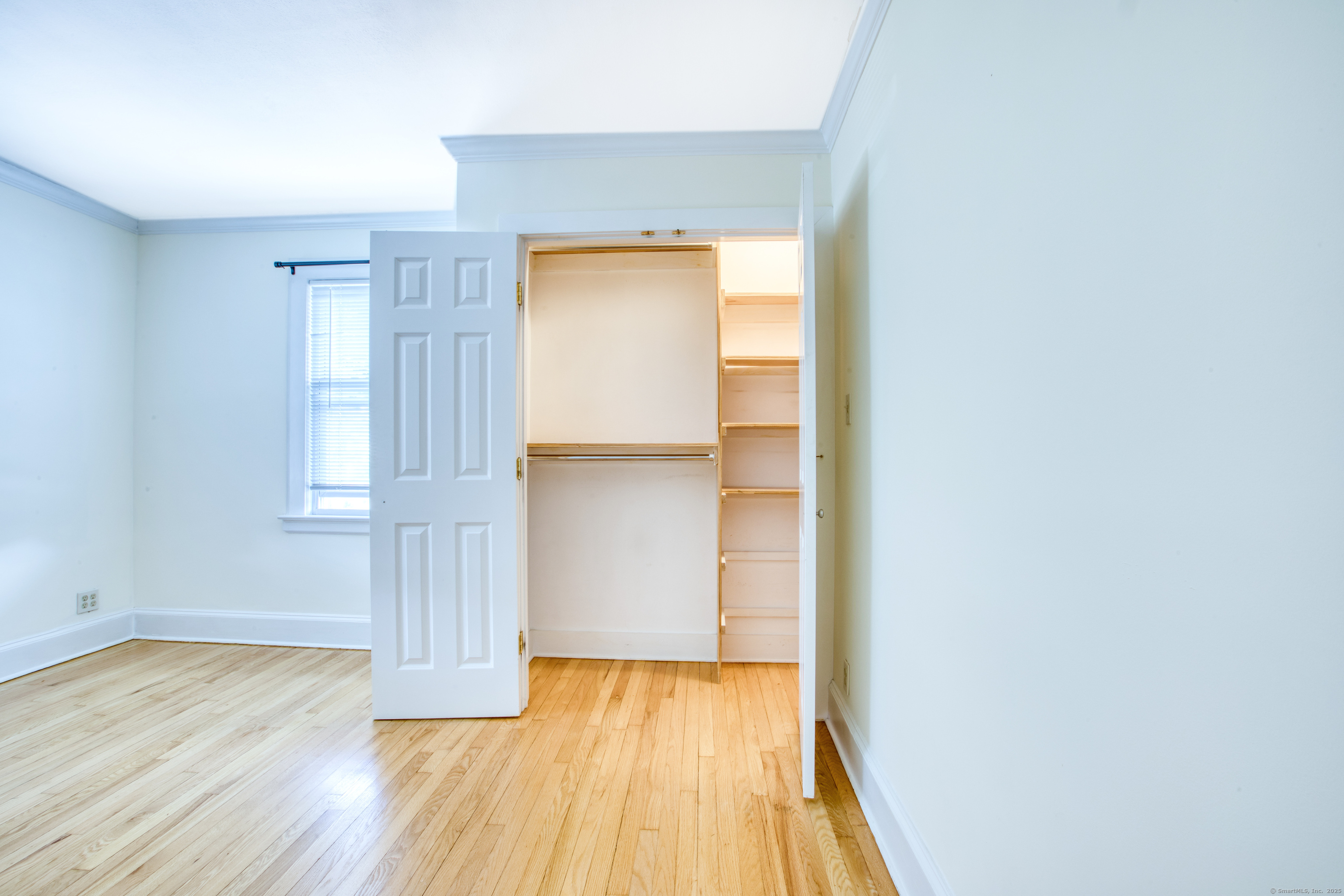 126 Pemberwick Road Right Side