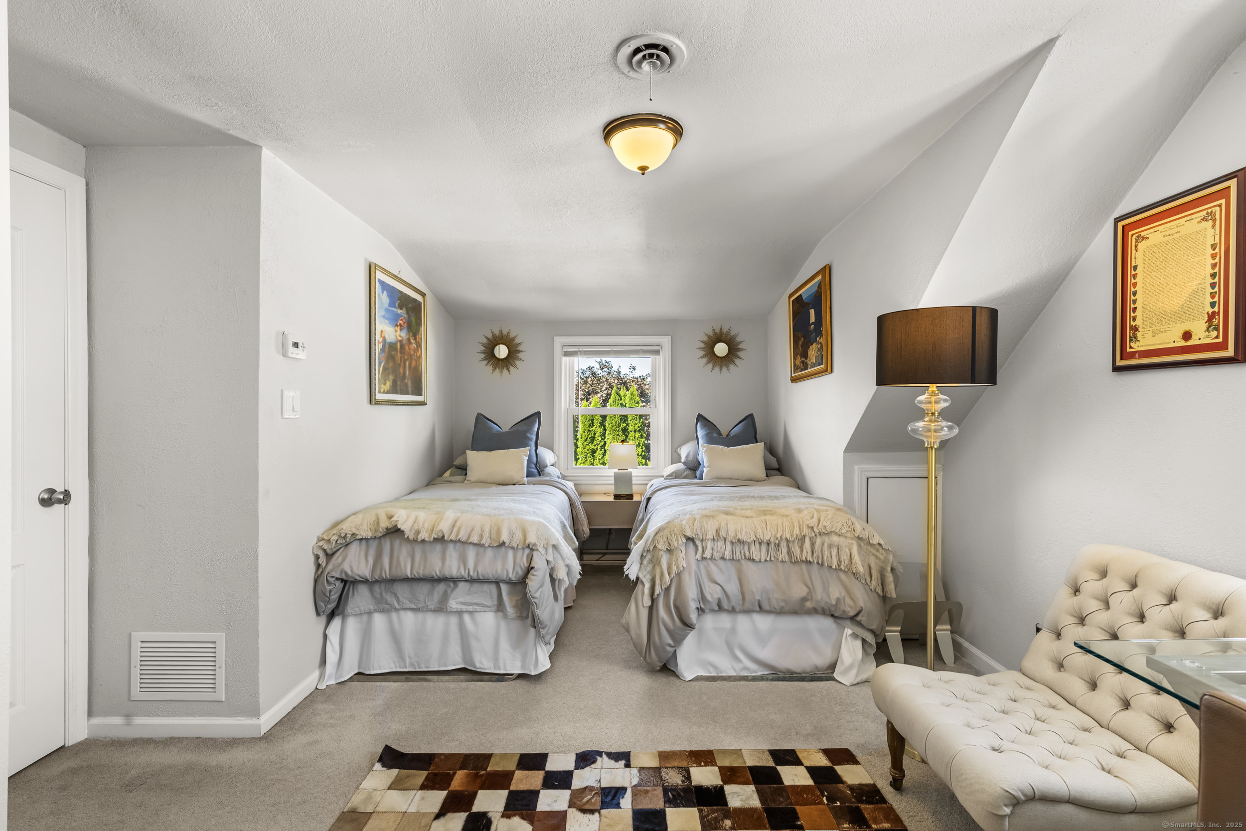 52 Sachem Place