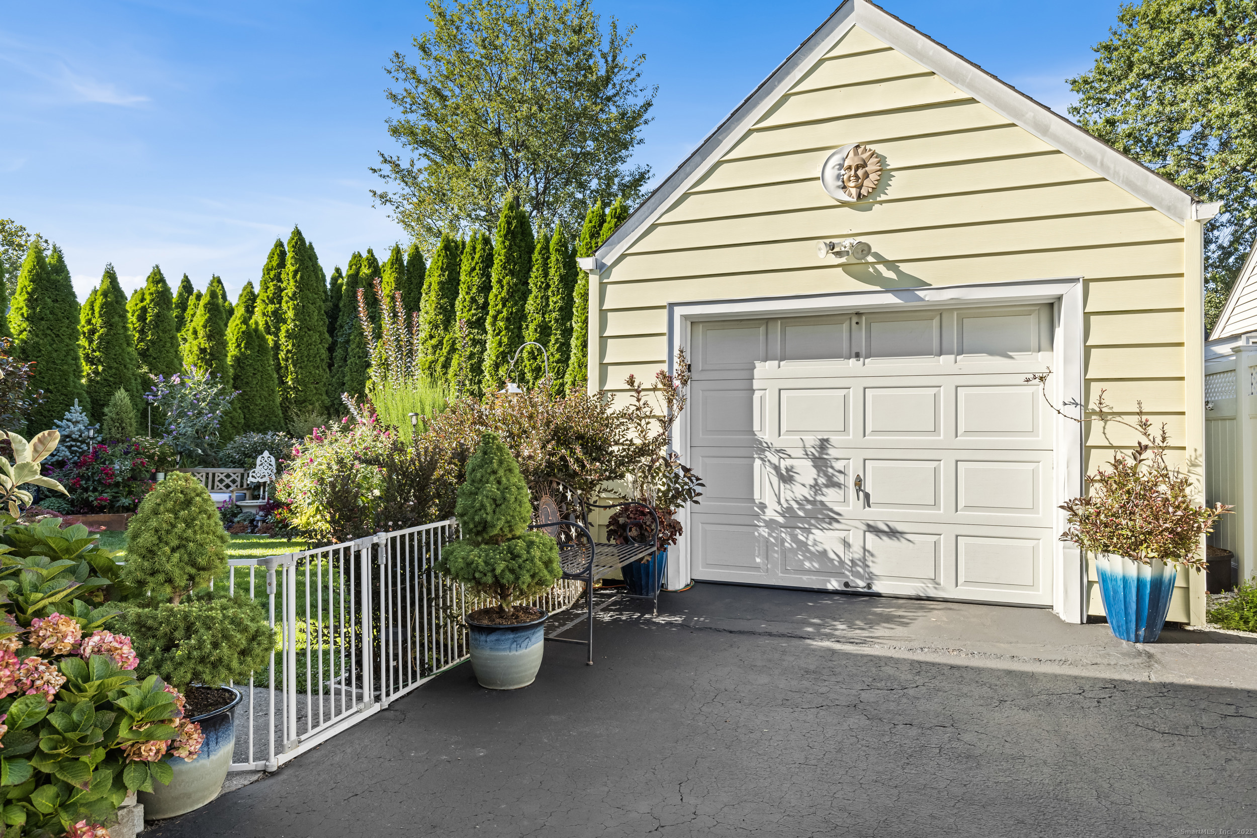 52 Sachem Place