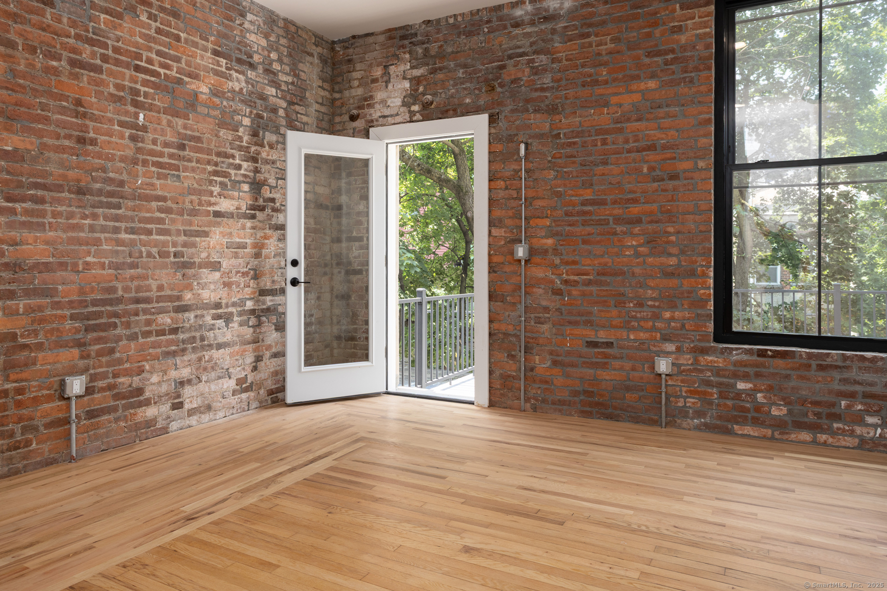 10 Commerce Street 2R