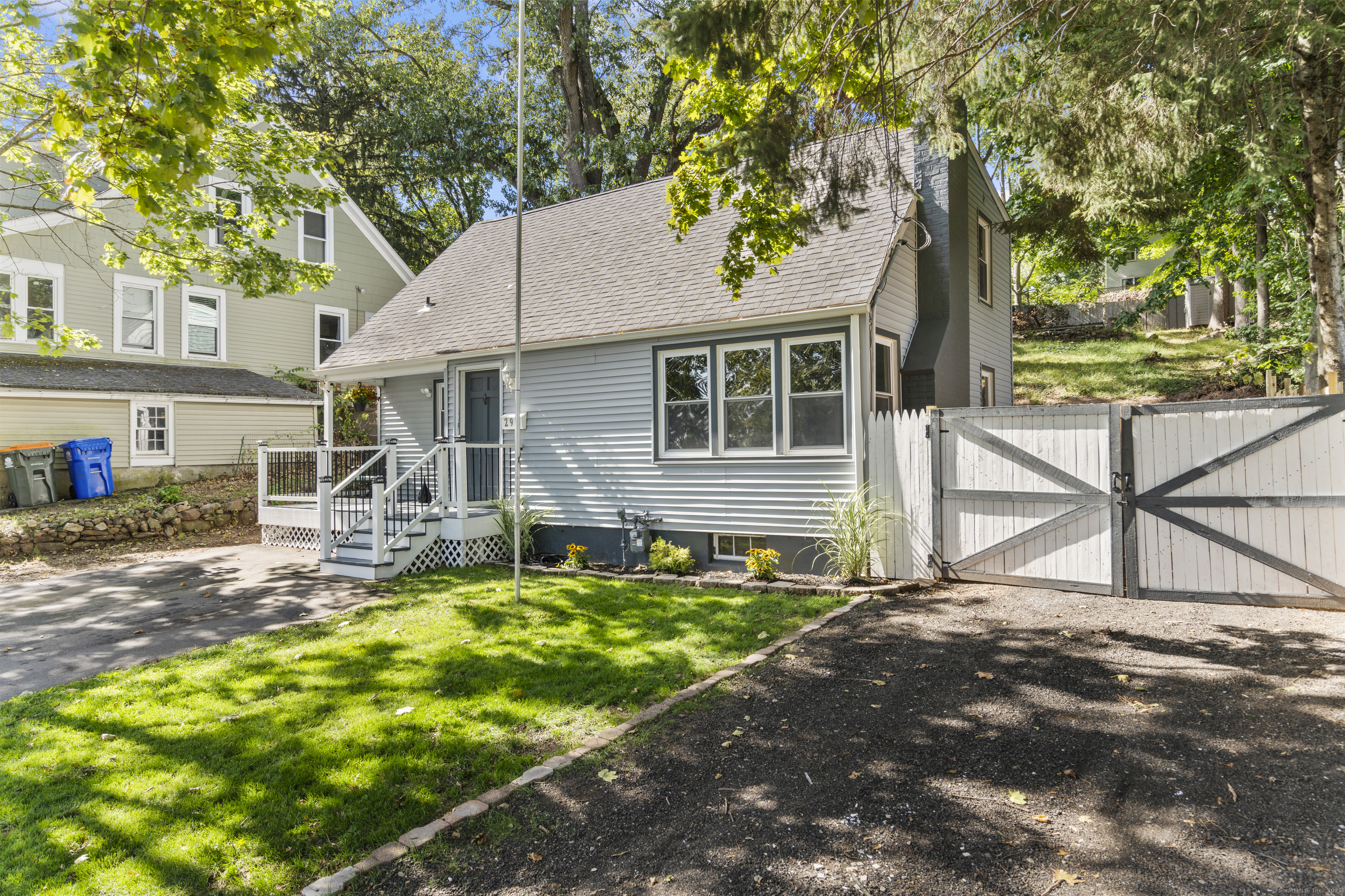 293 New Hanover Avenue