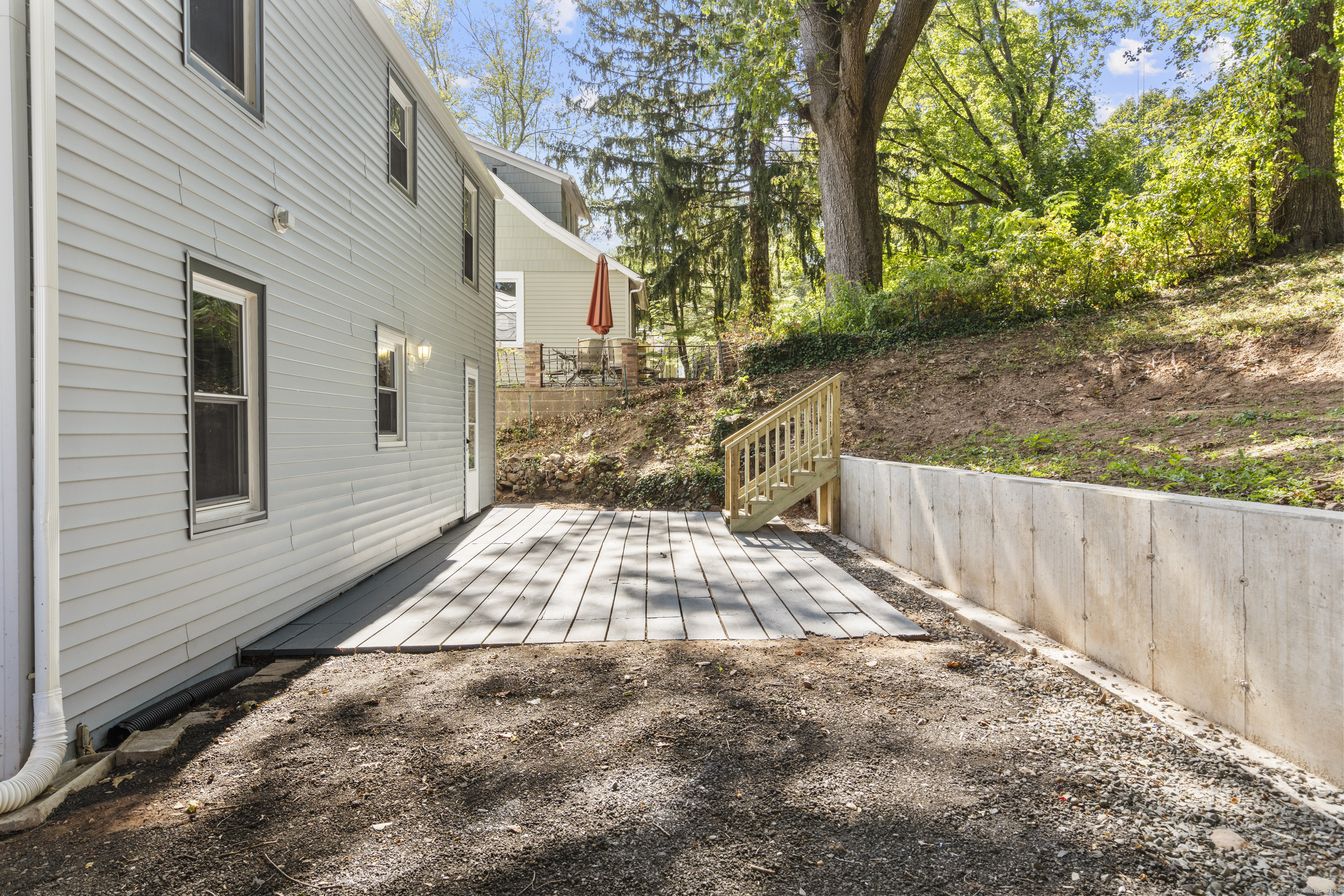 293 New Hanover Avenue