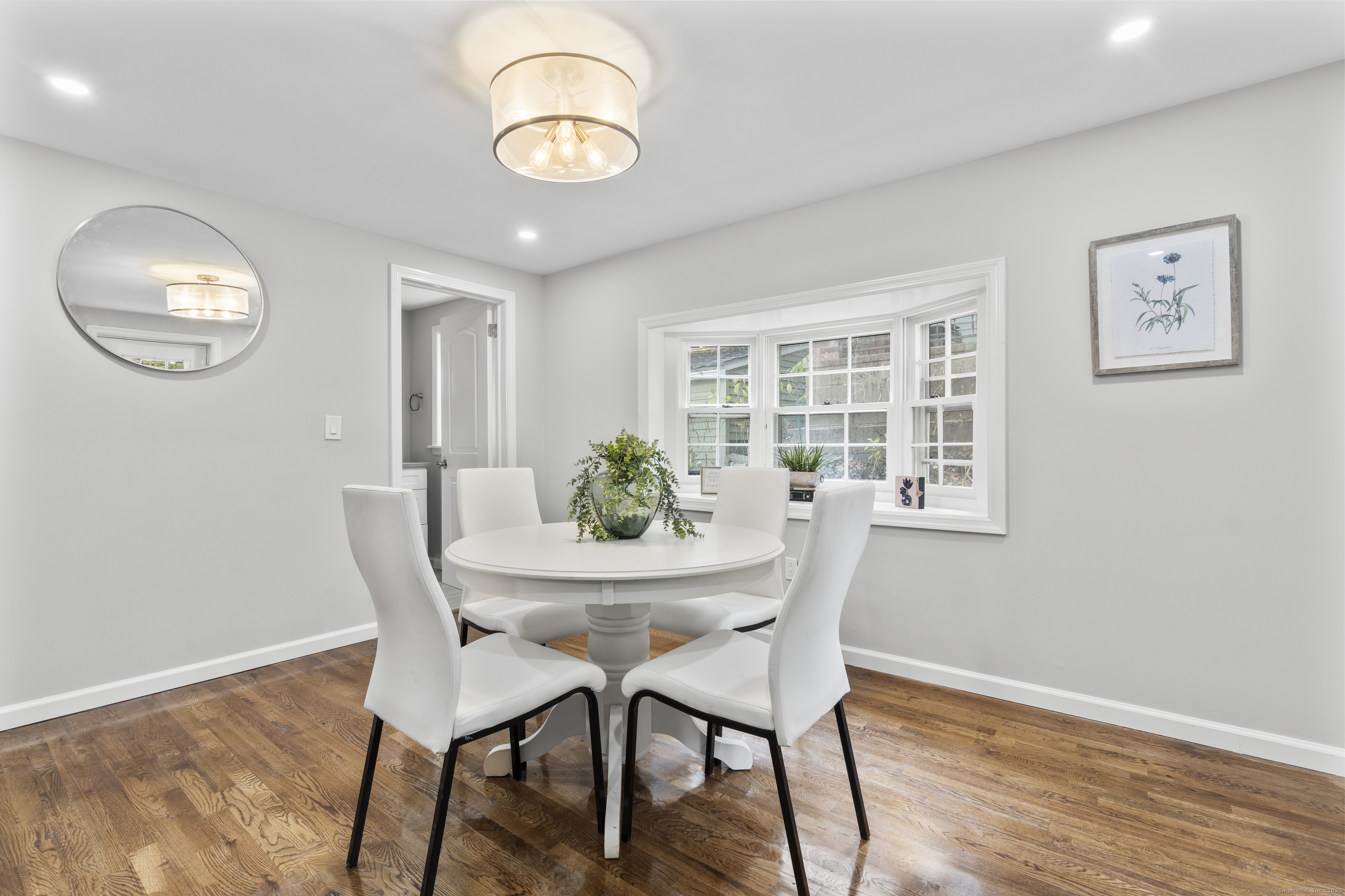293 New Hanover Avenue