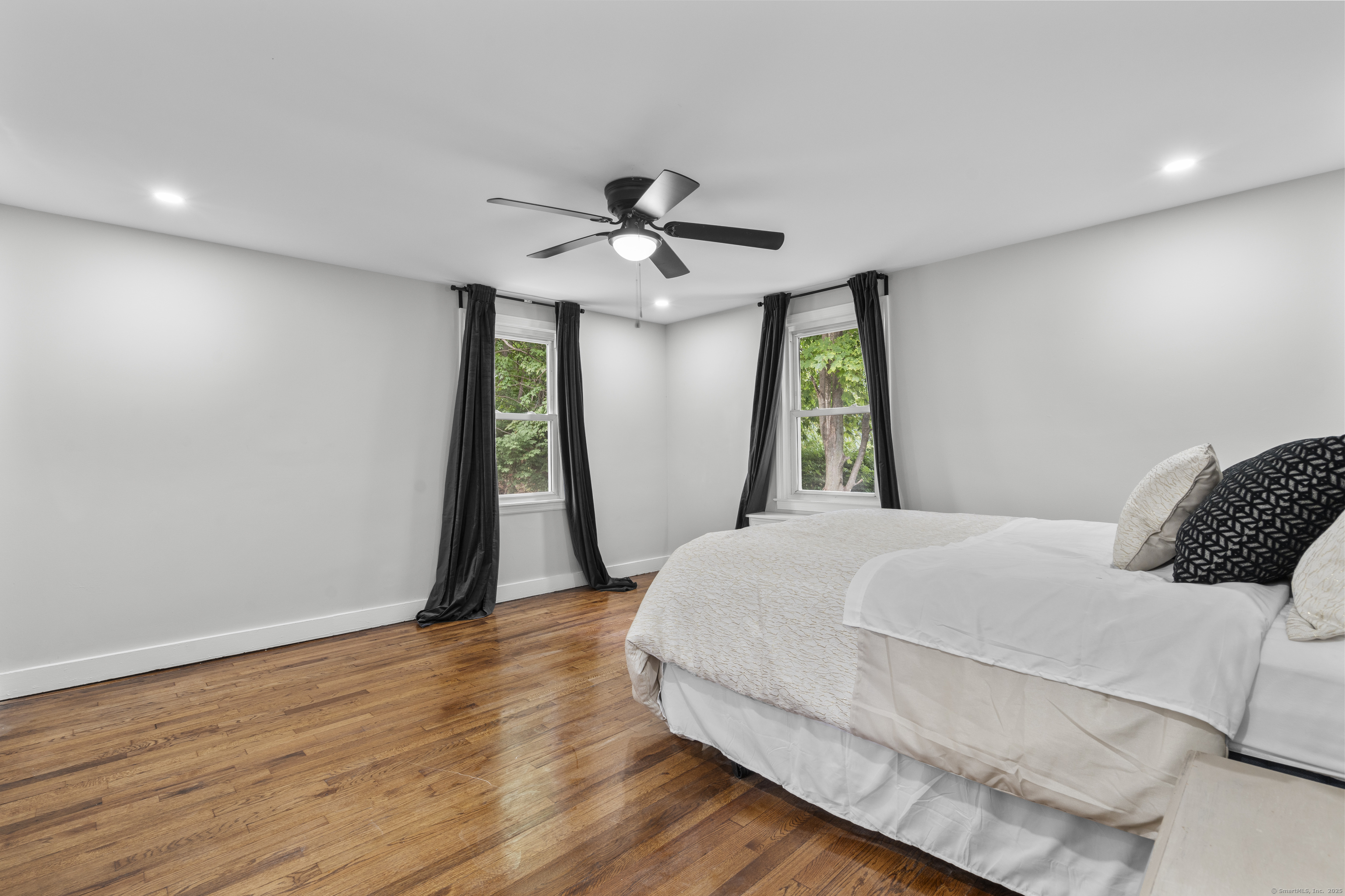 293 New Hanover Avenue