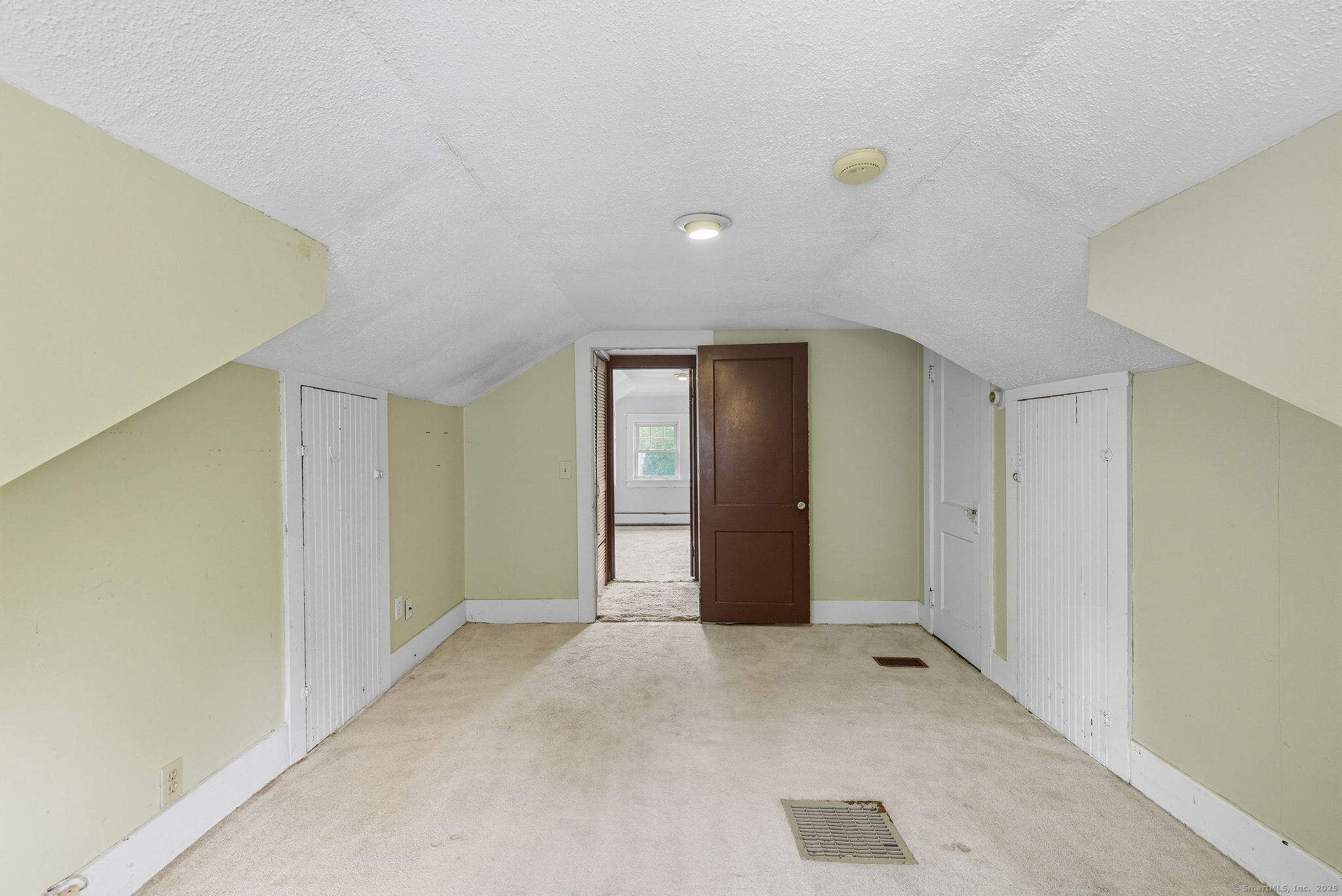 9 Riverview Court