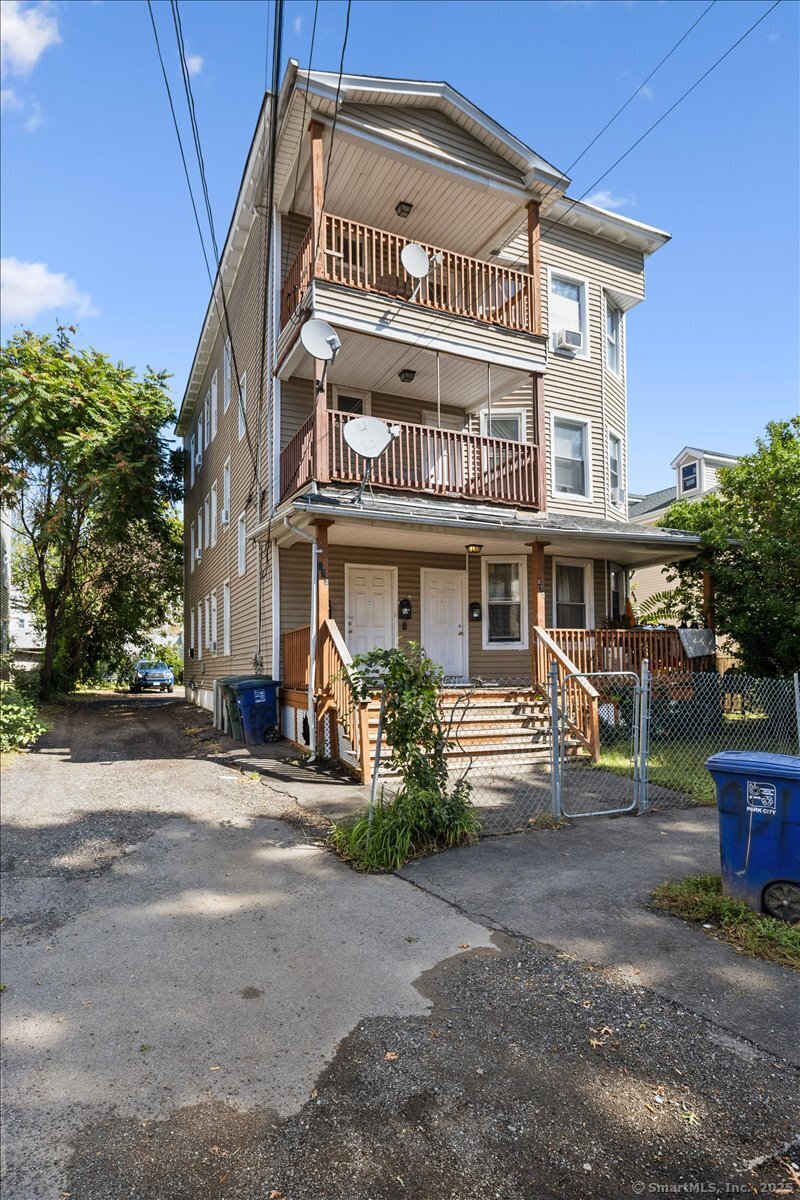 870 Hancock Avenue