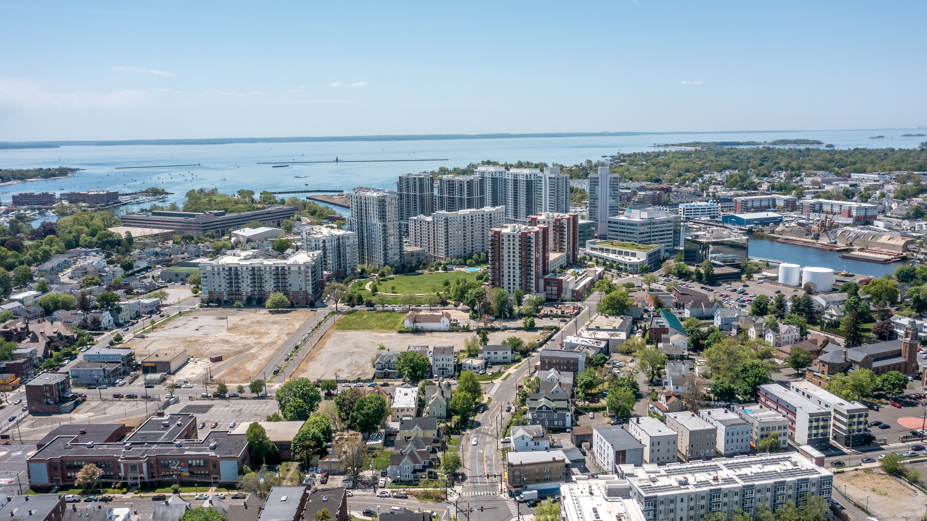 1086 Long Ridge Road Left