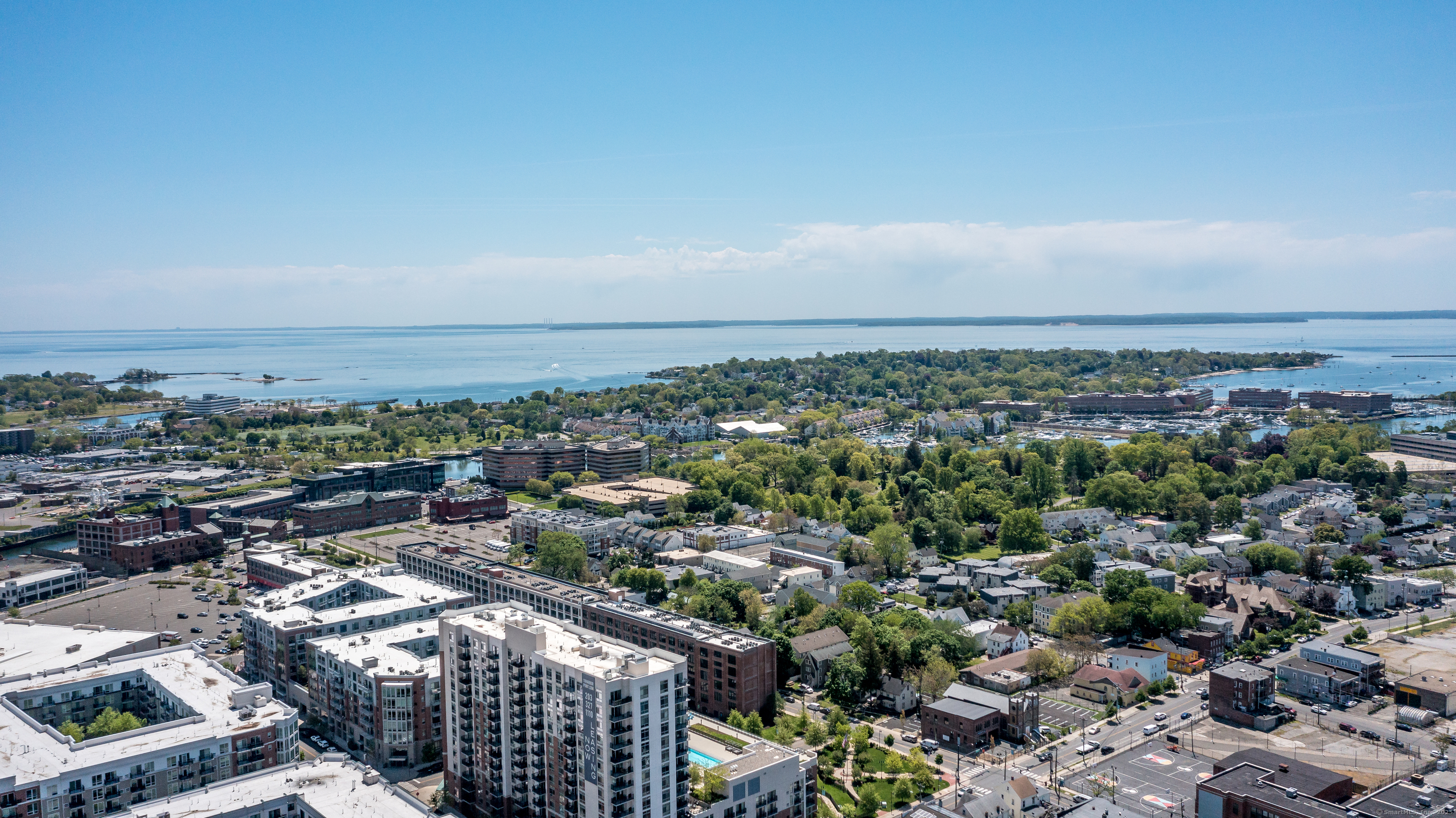 1086 Long Ridge Road Left