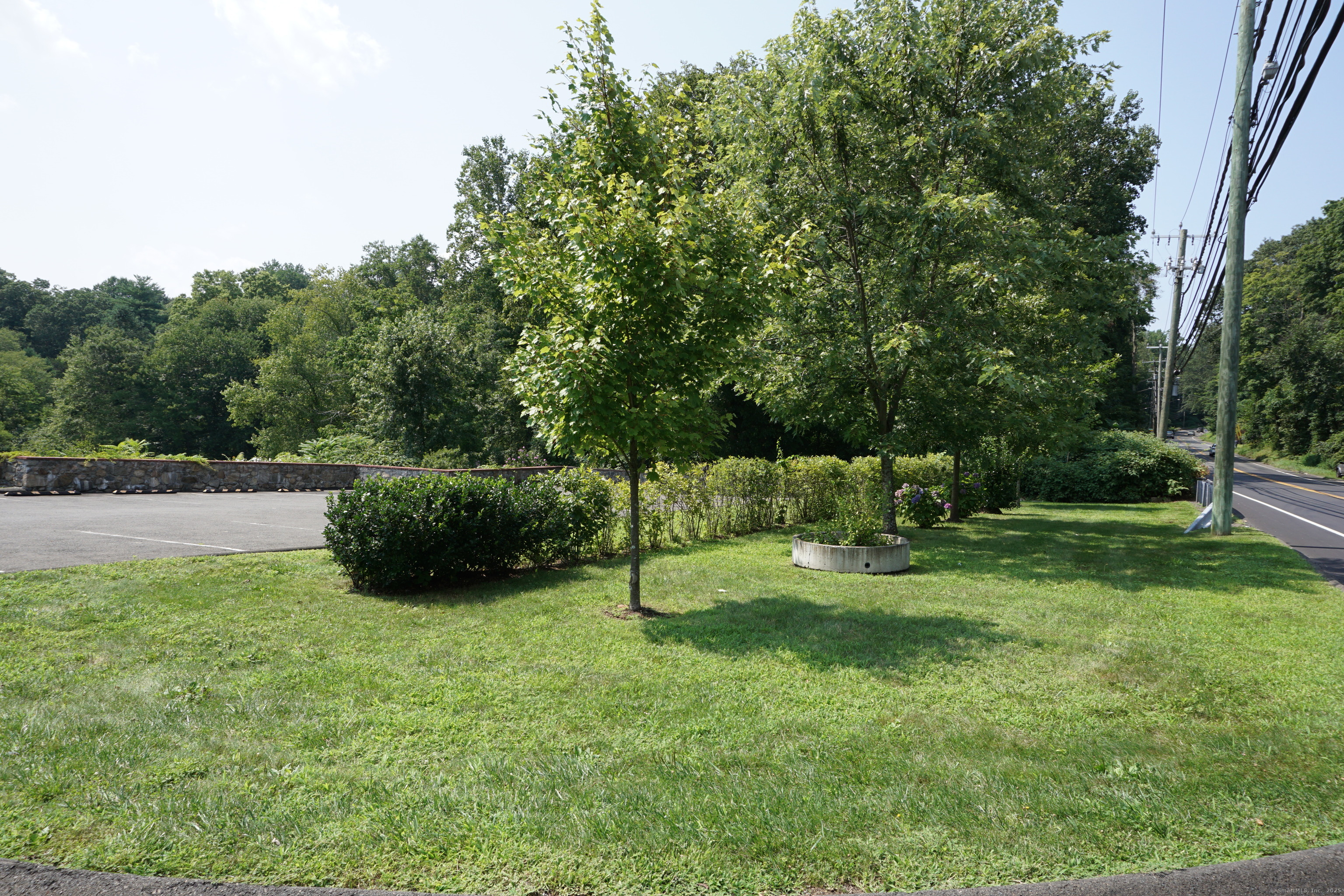 1086 Long Ridge Road Left