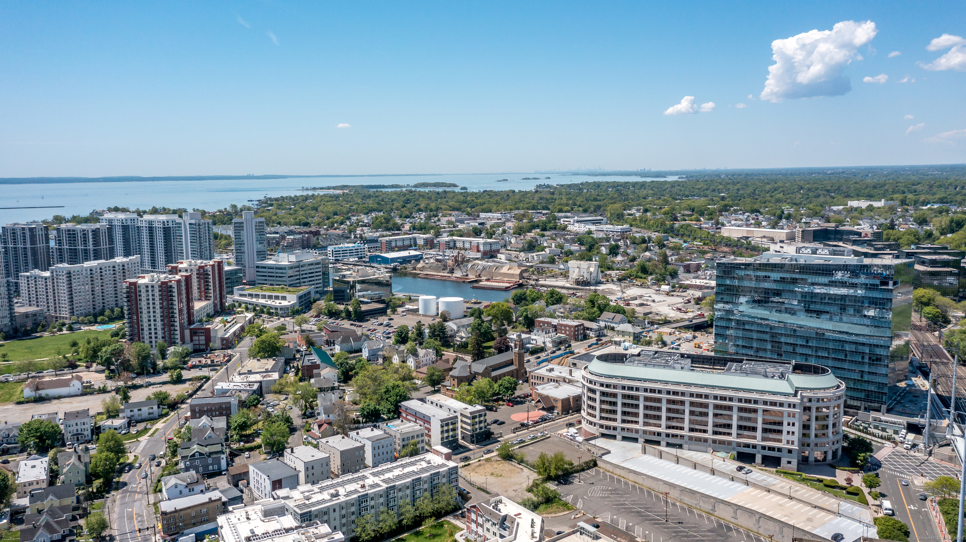 1086 Long Ridge Road Left