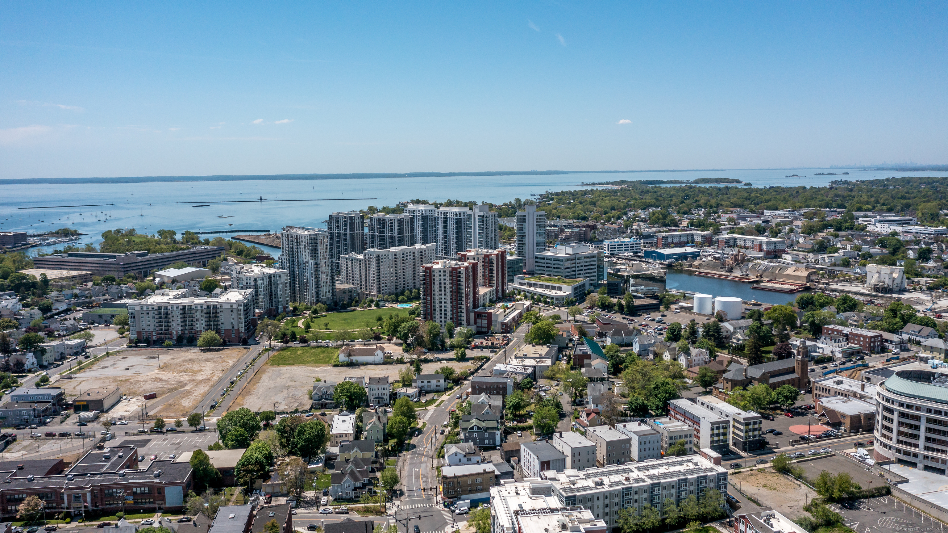 1086 Long Ridge Road Left