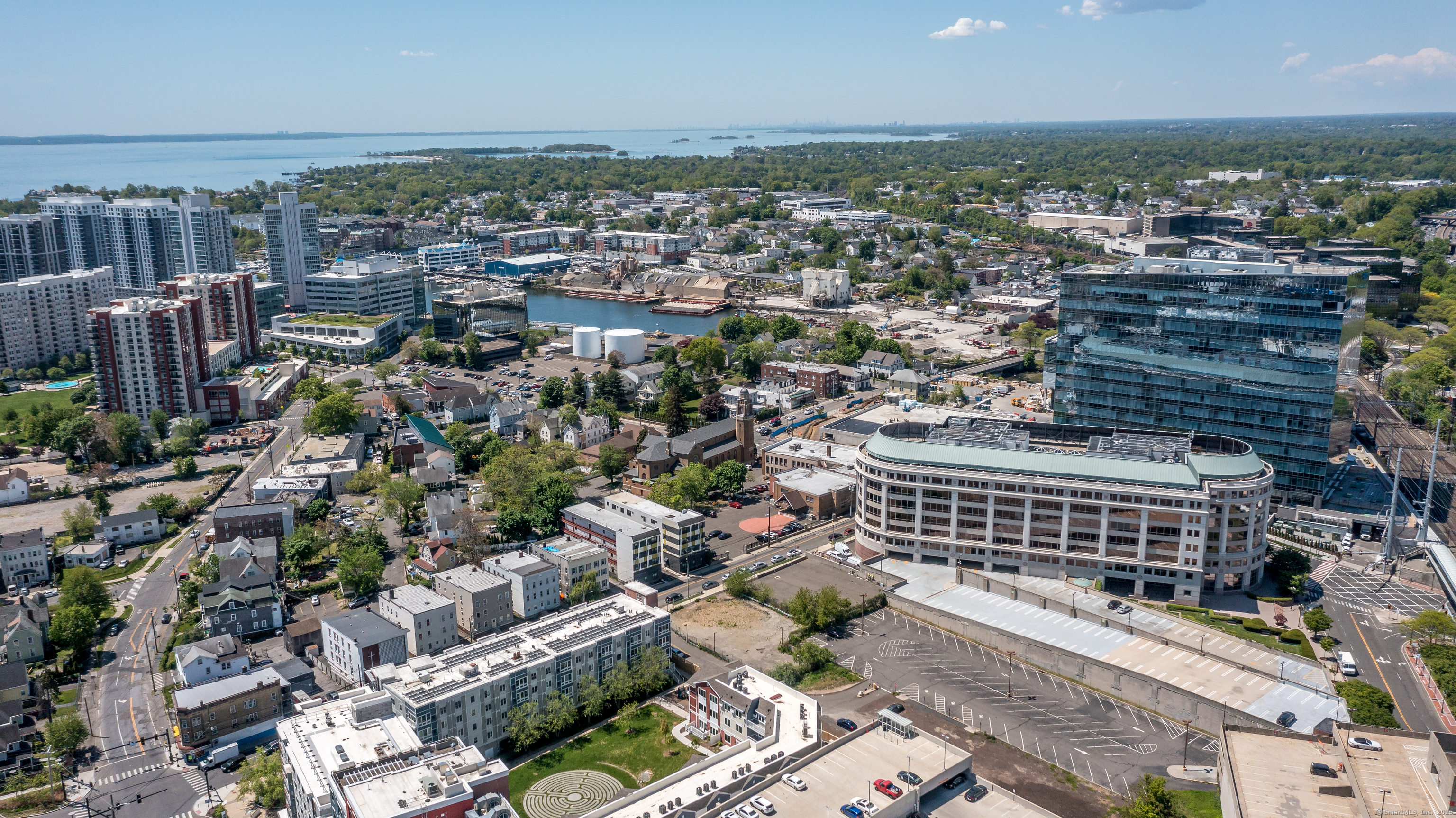 1086 Long Ridge Road Left