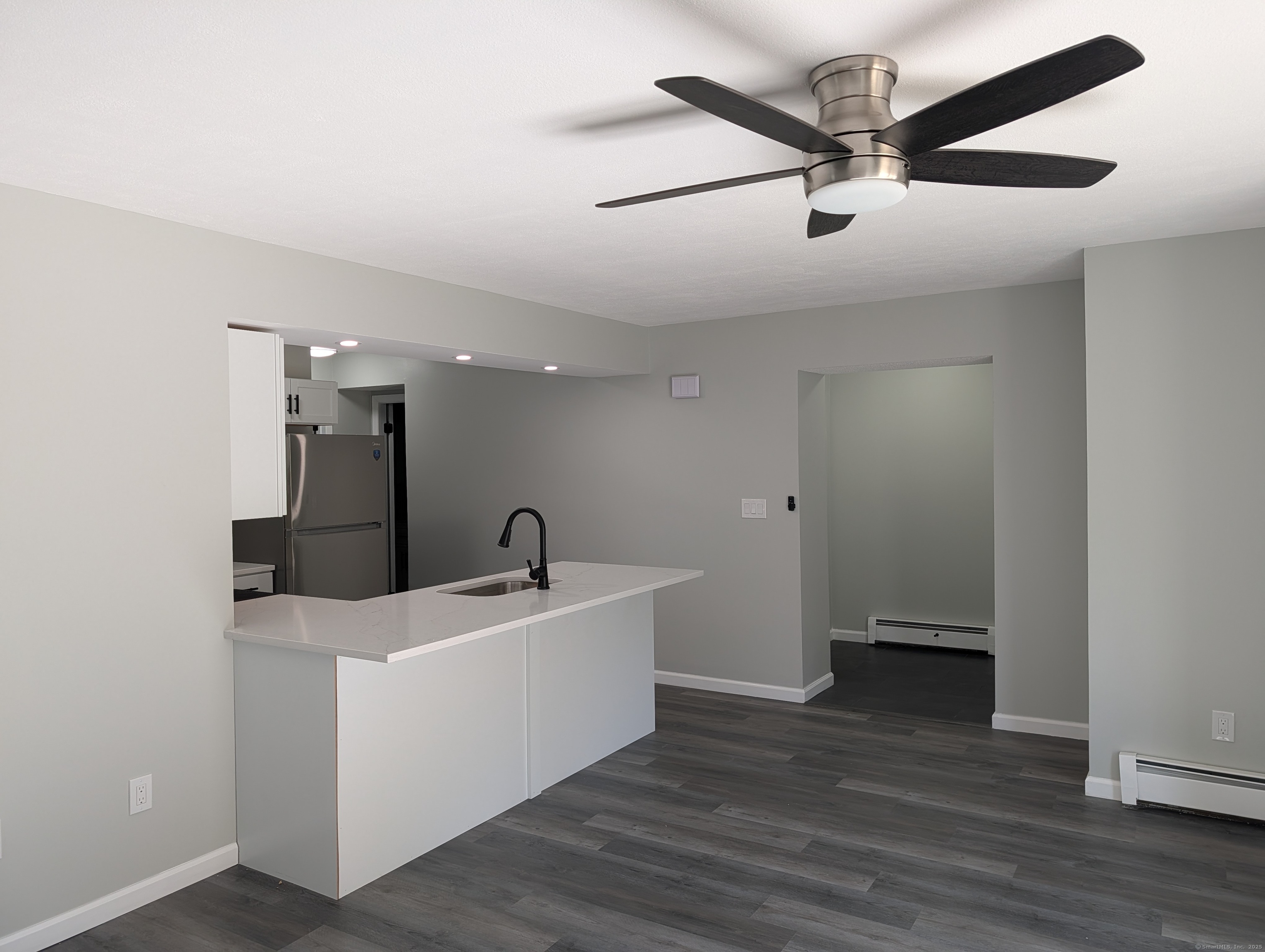 226 Laurel Street APT 4