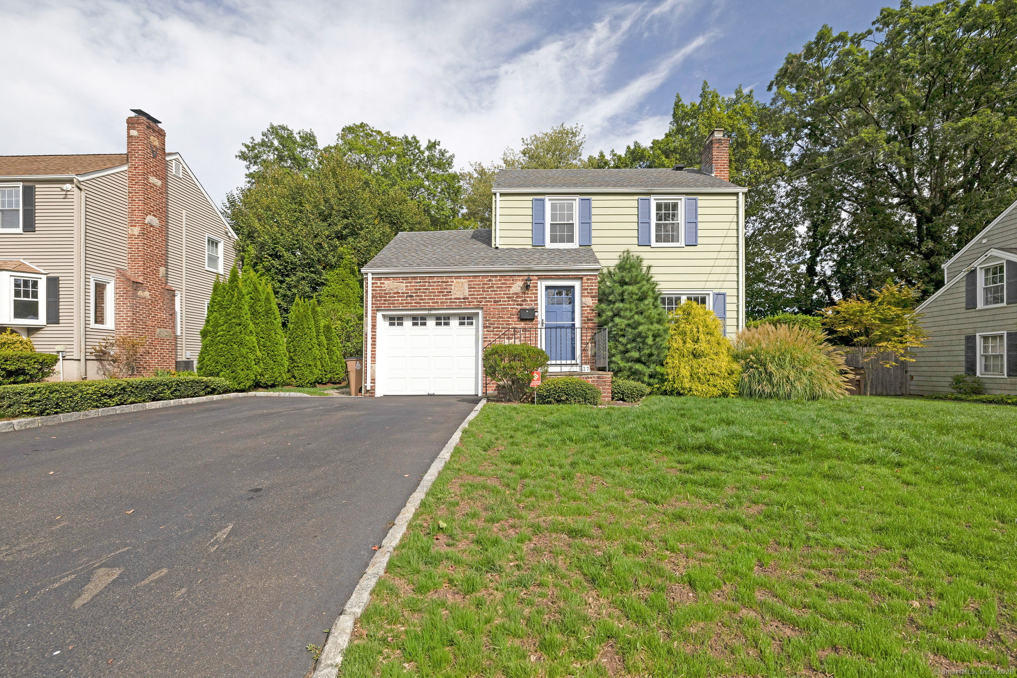 27 Willowbrook Place