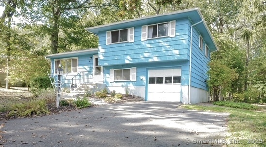 35 Mohawk Drive