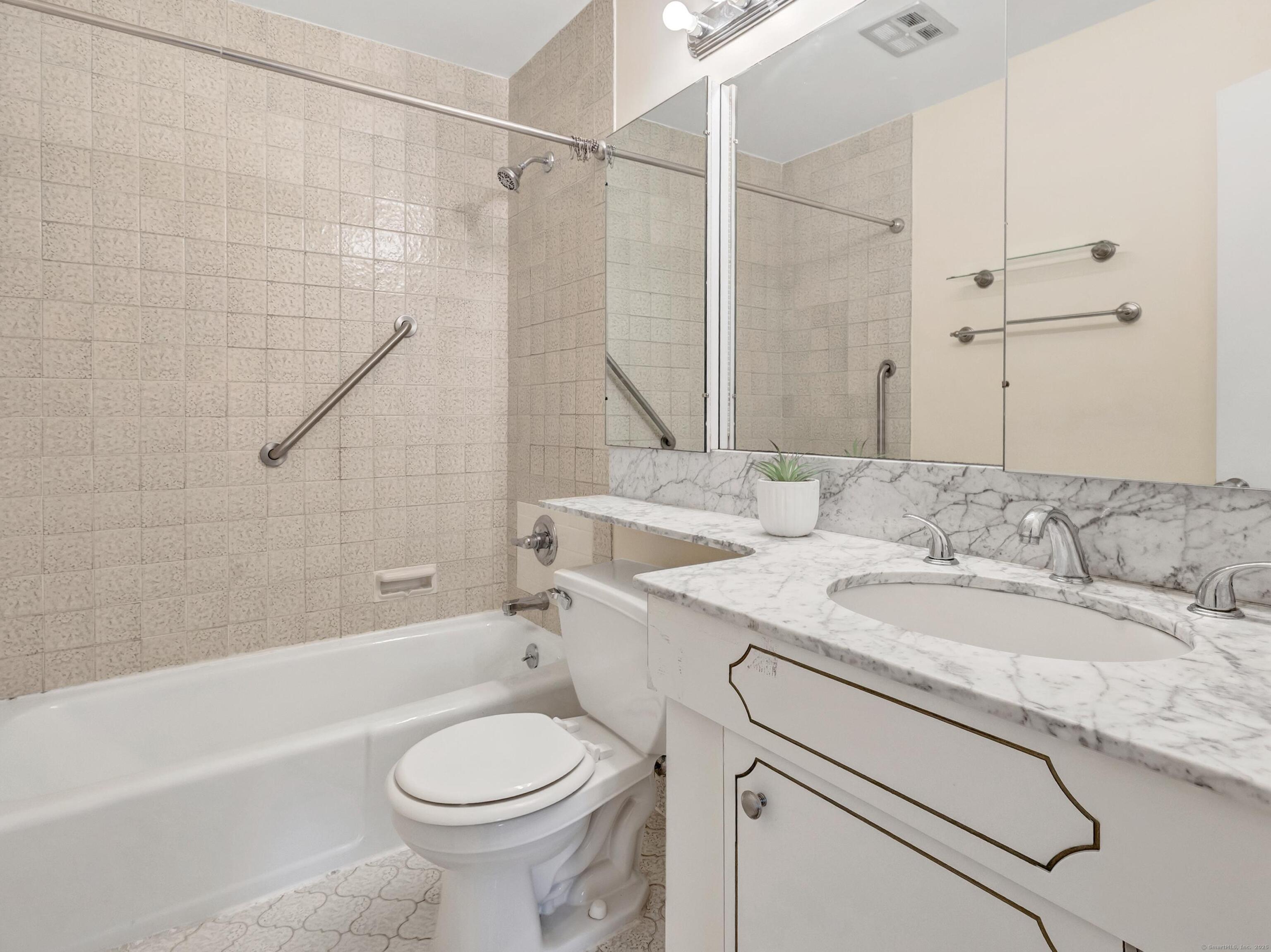 92 Montauk Street 92