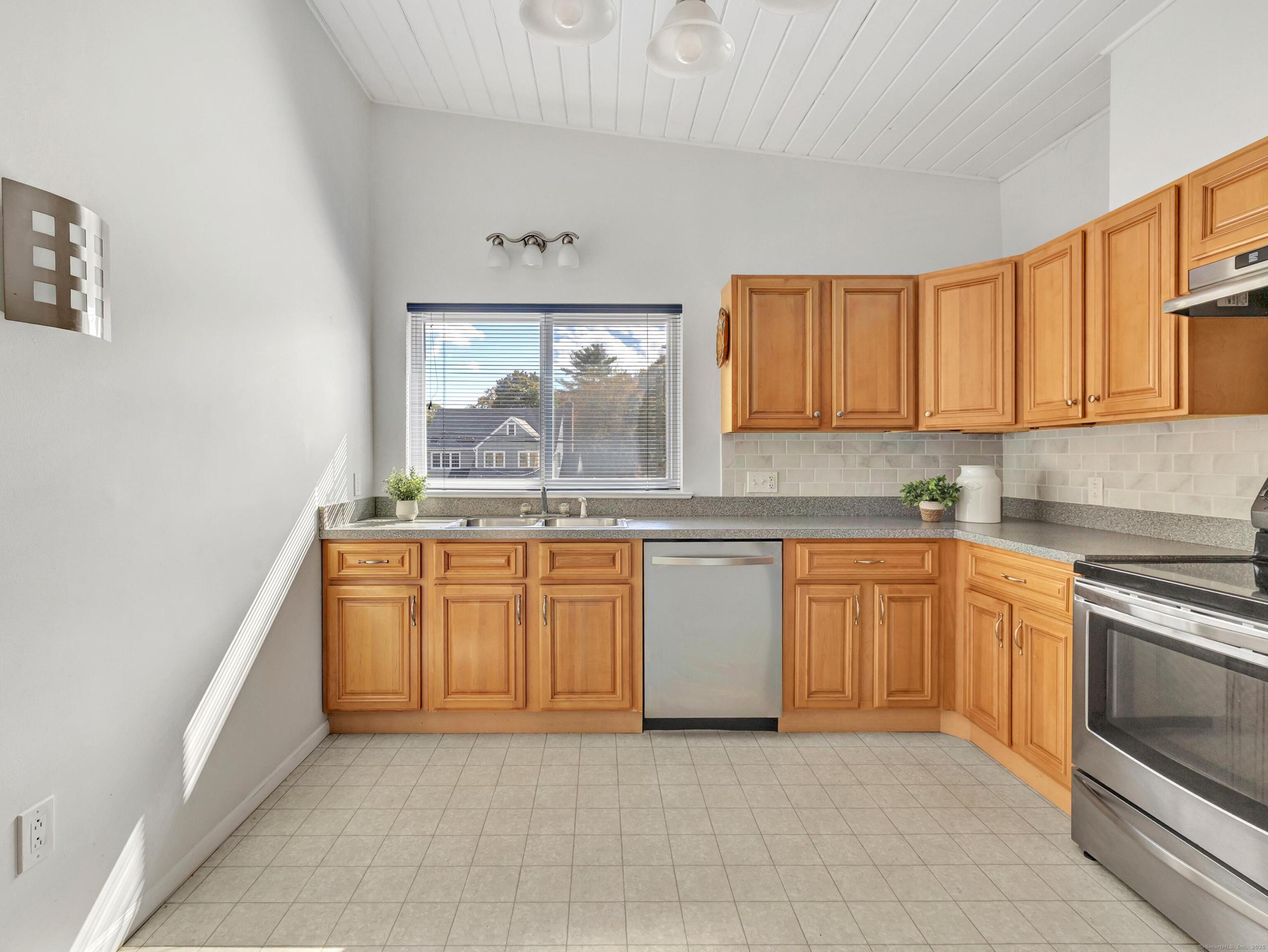 92 Montauk Street 92