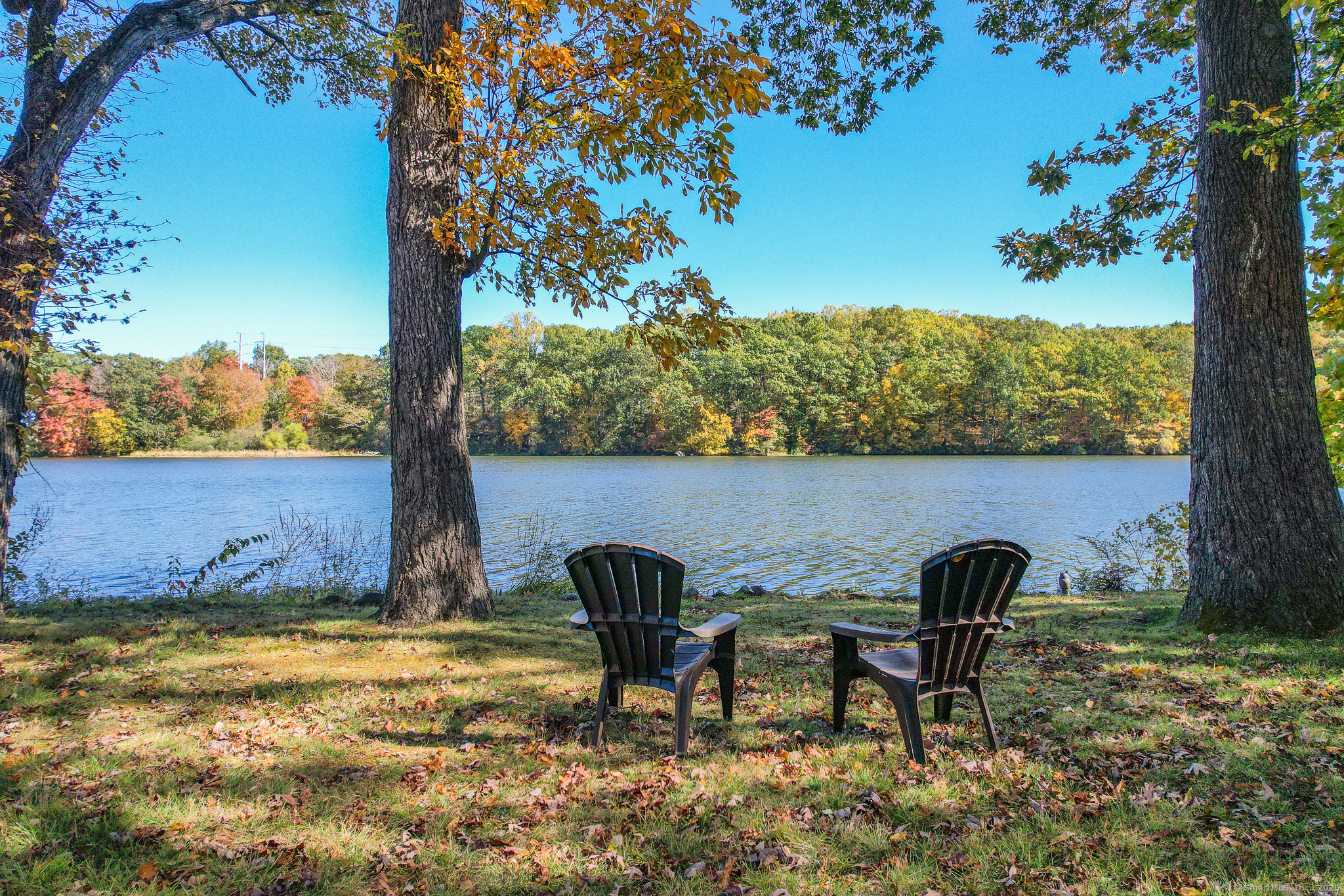 604 Lakeside Boulevard West