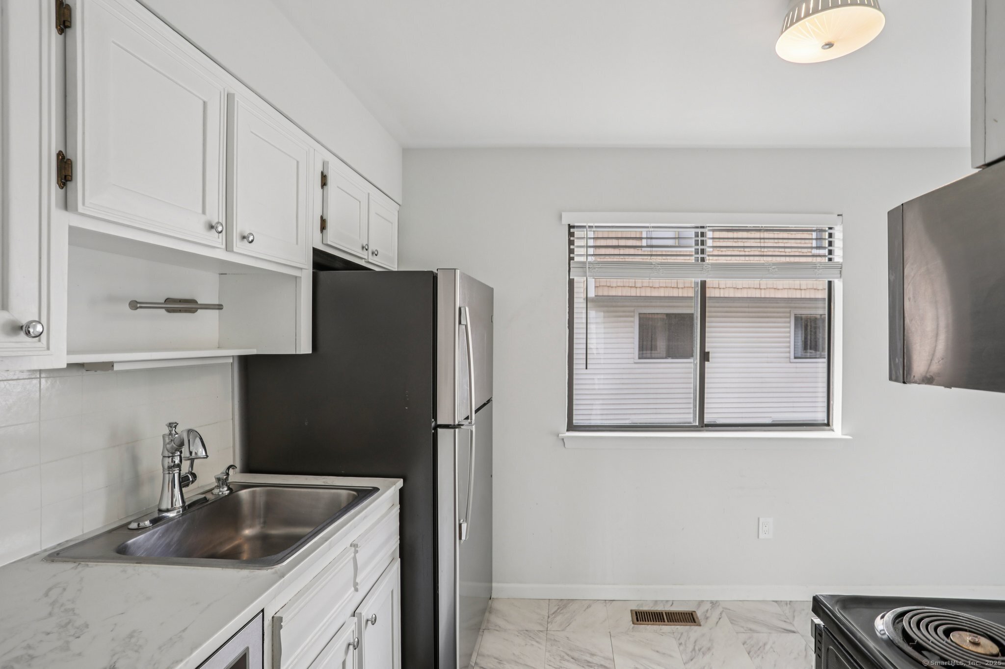 825 Hope Street APT 4