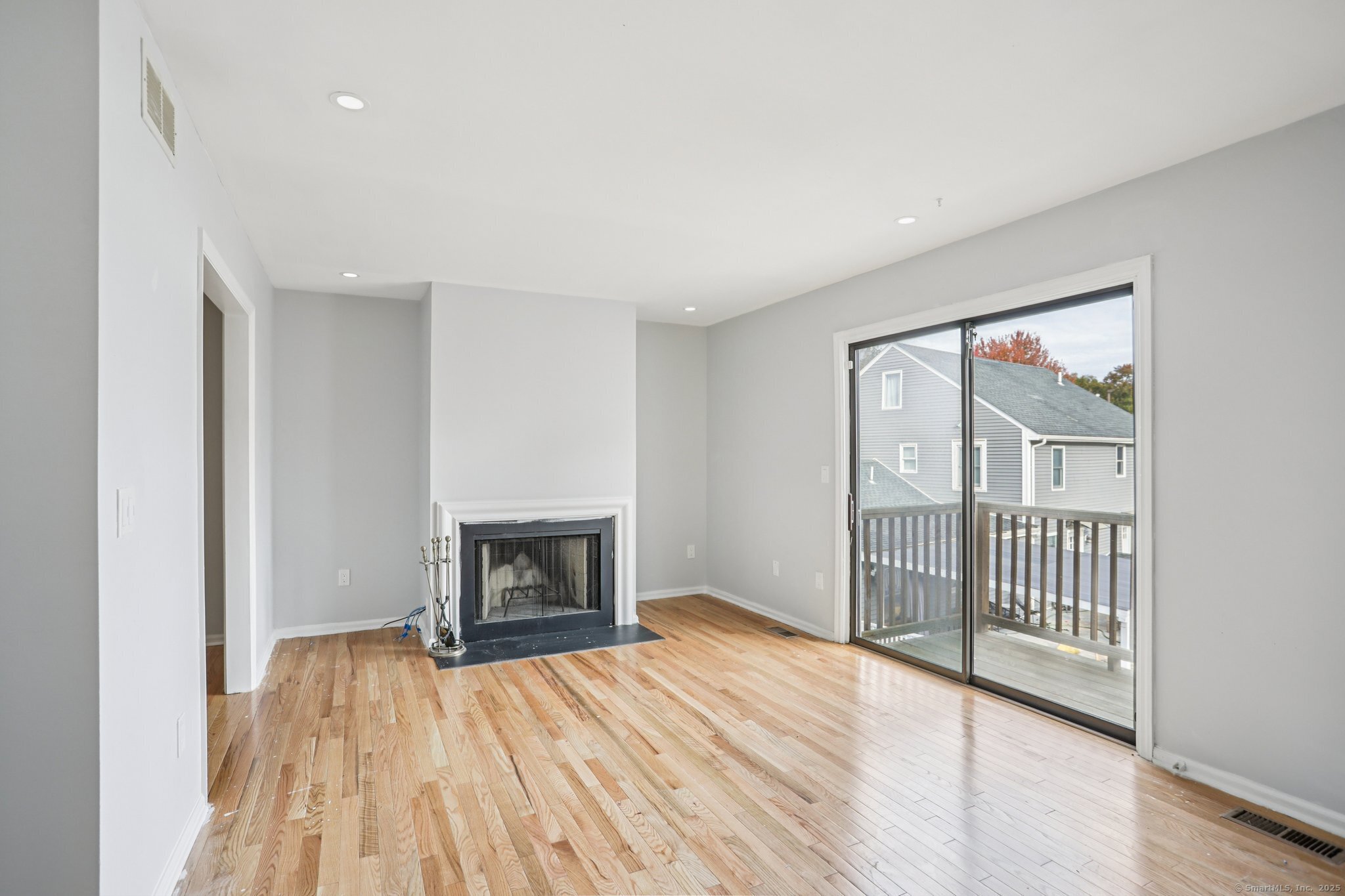 825 Hope Street APT 4