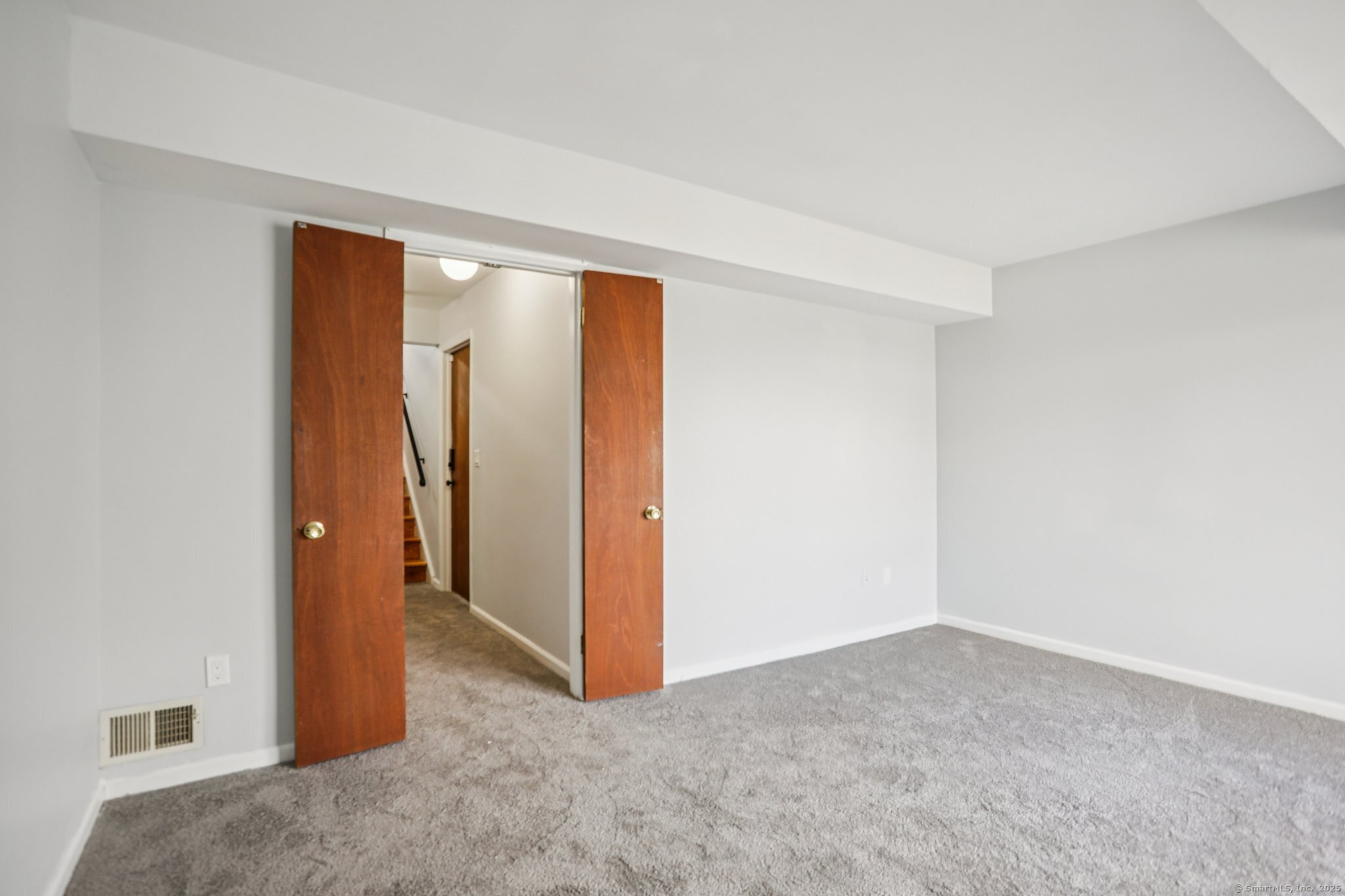 825 Hope Street APT 4