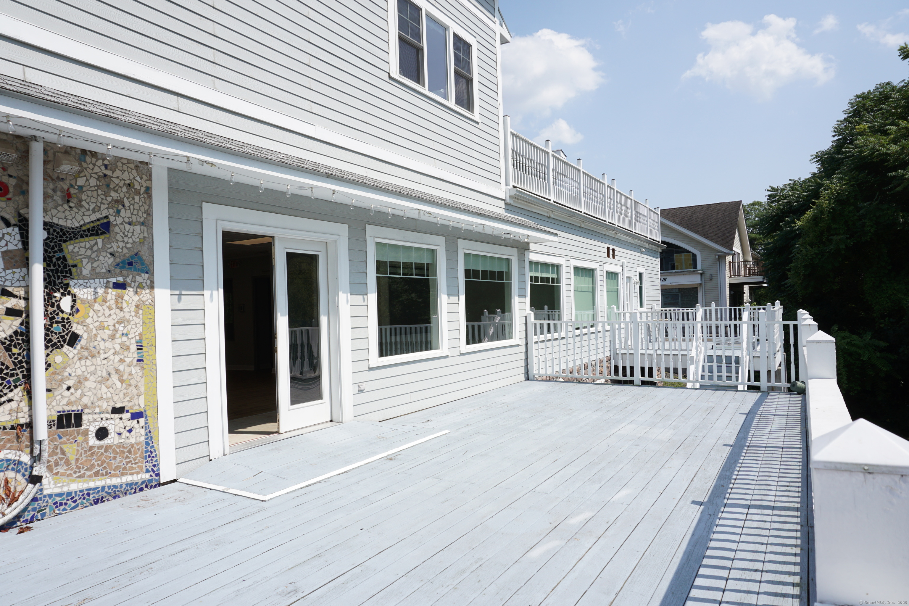 1086 Long Ridge Road Right