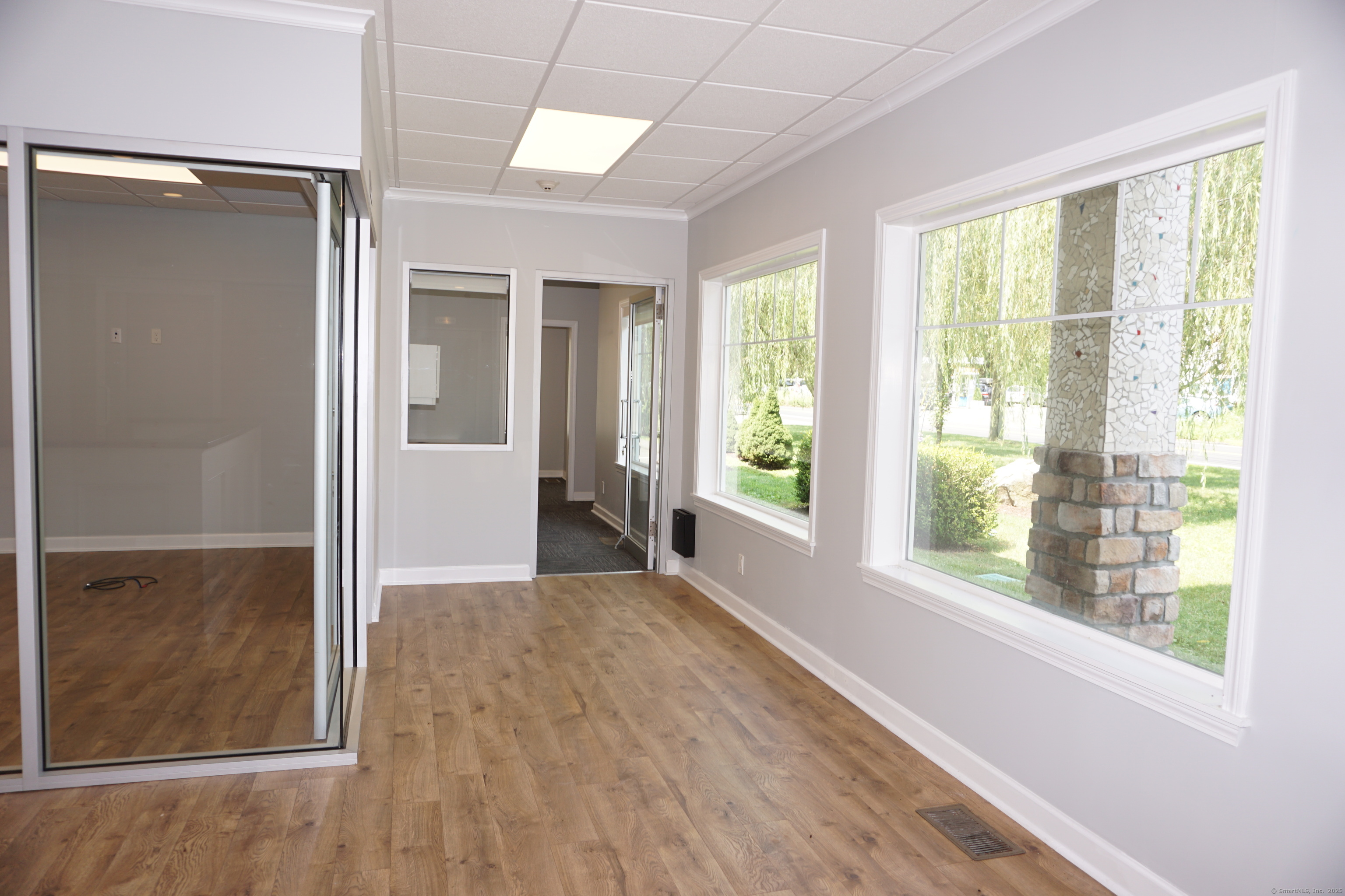 1086 Long Ridge Road Right