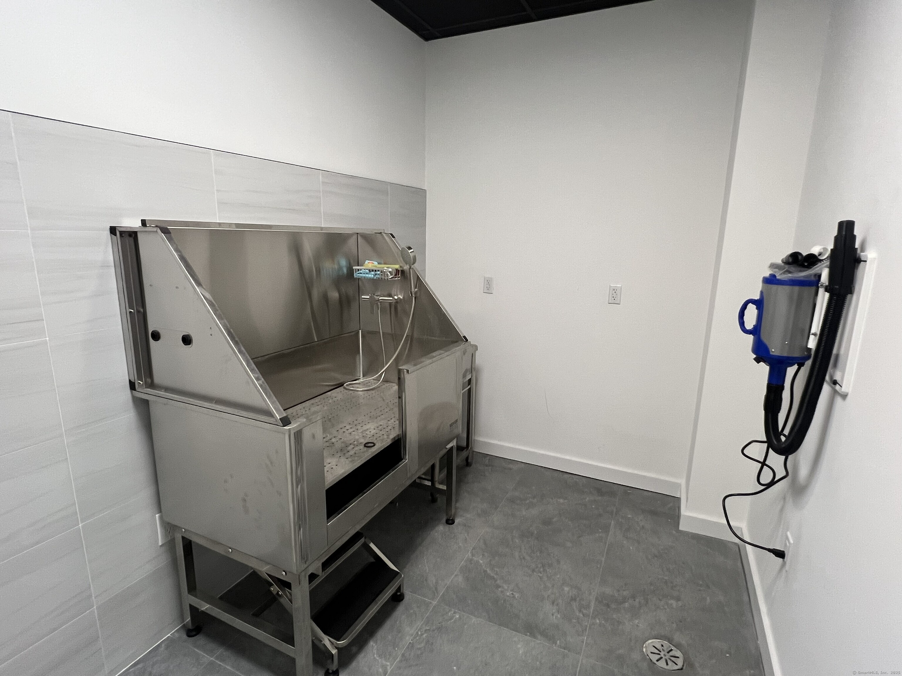 211 Ferry Blvd Boulevard 202