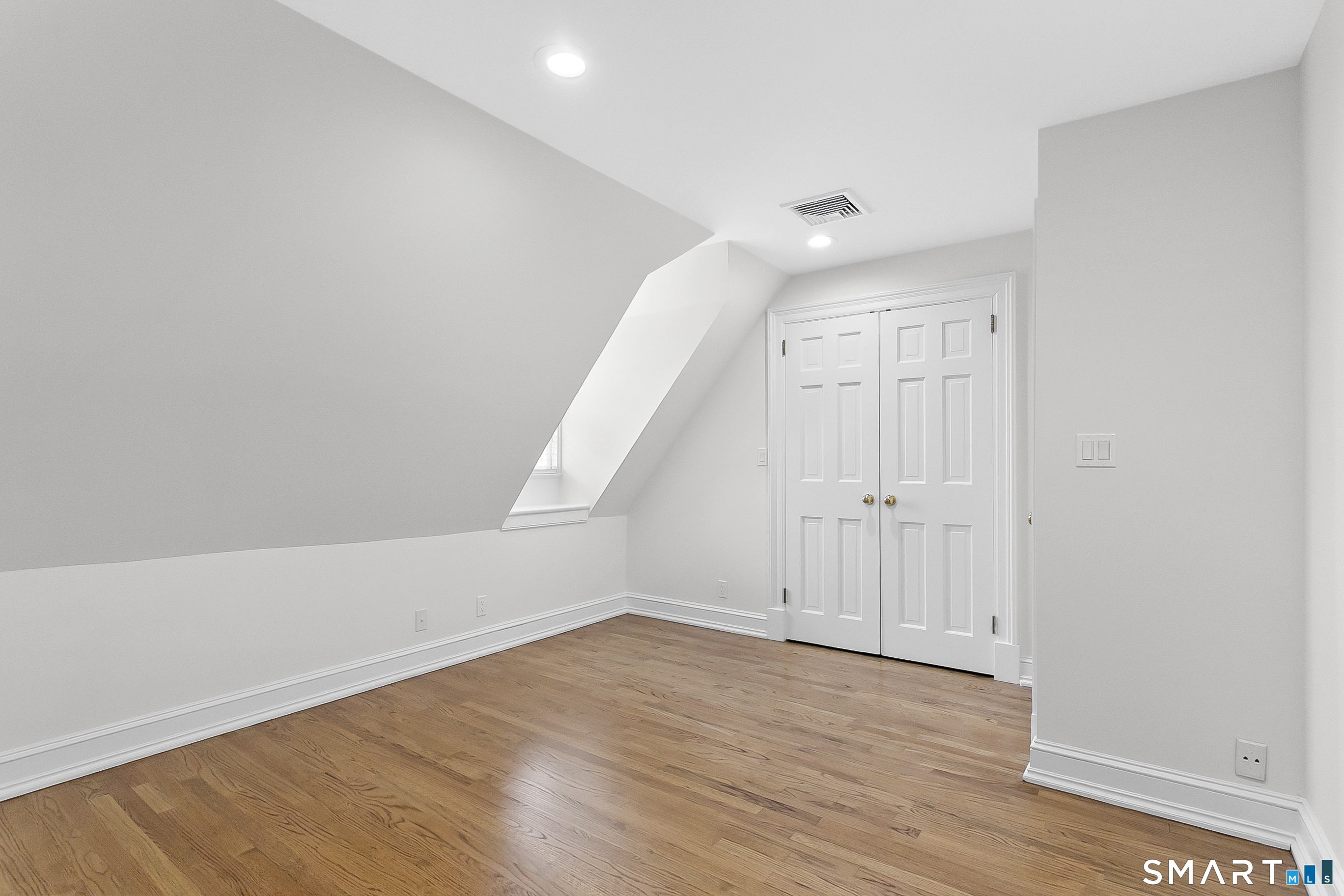 249 Main Street 1