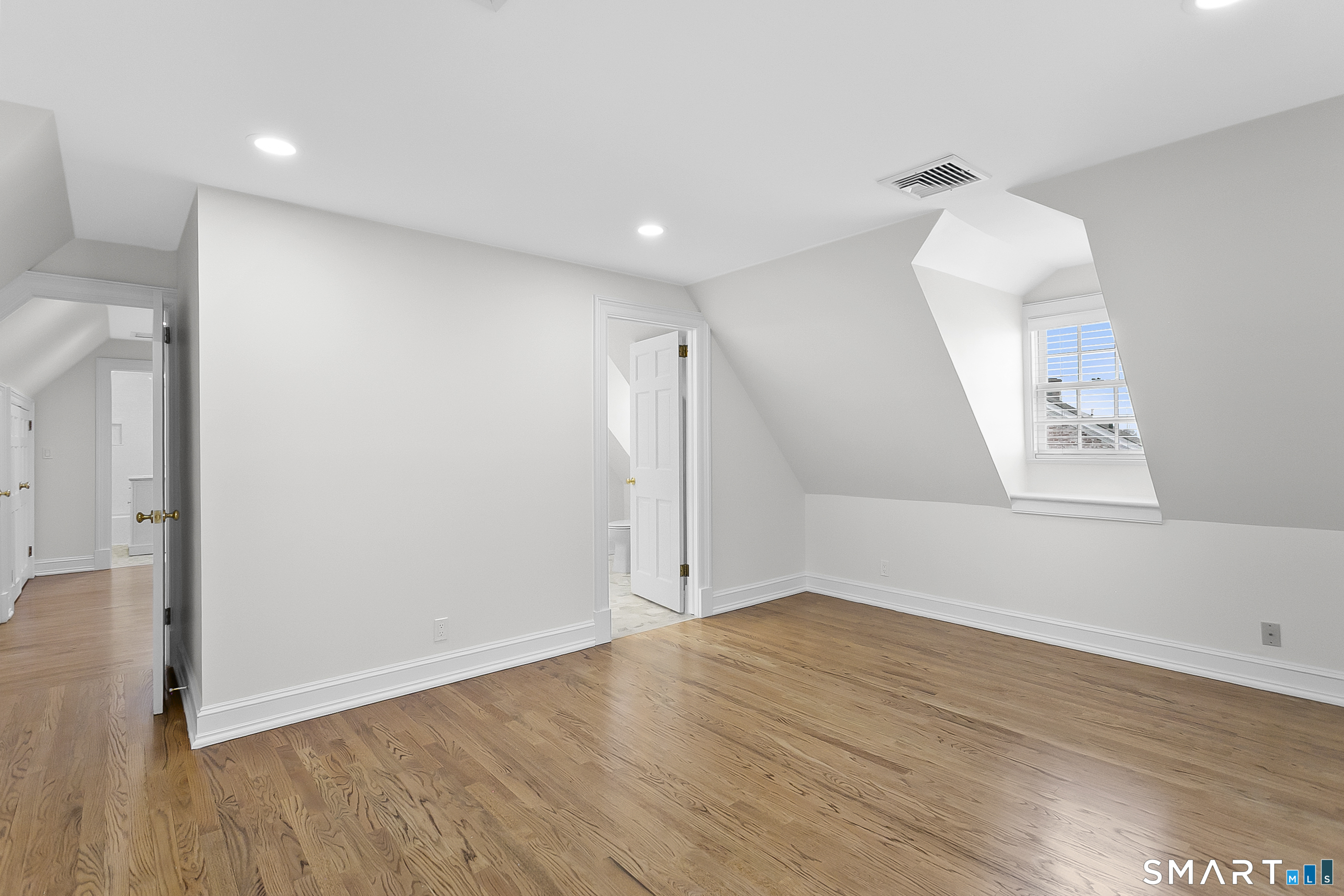 249 Main Street 1