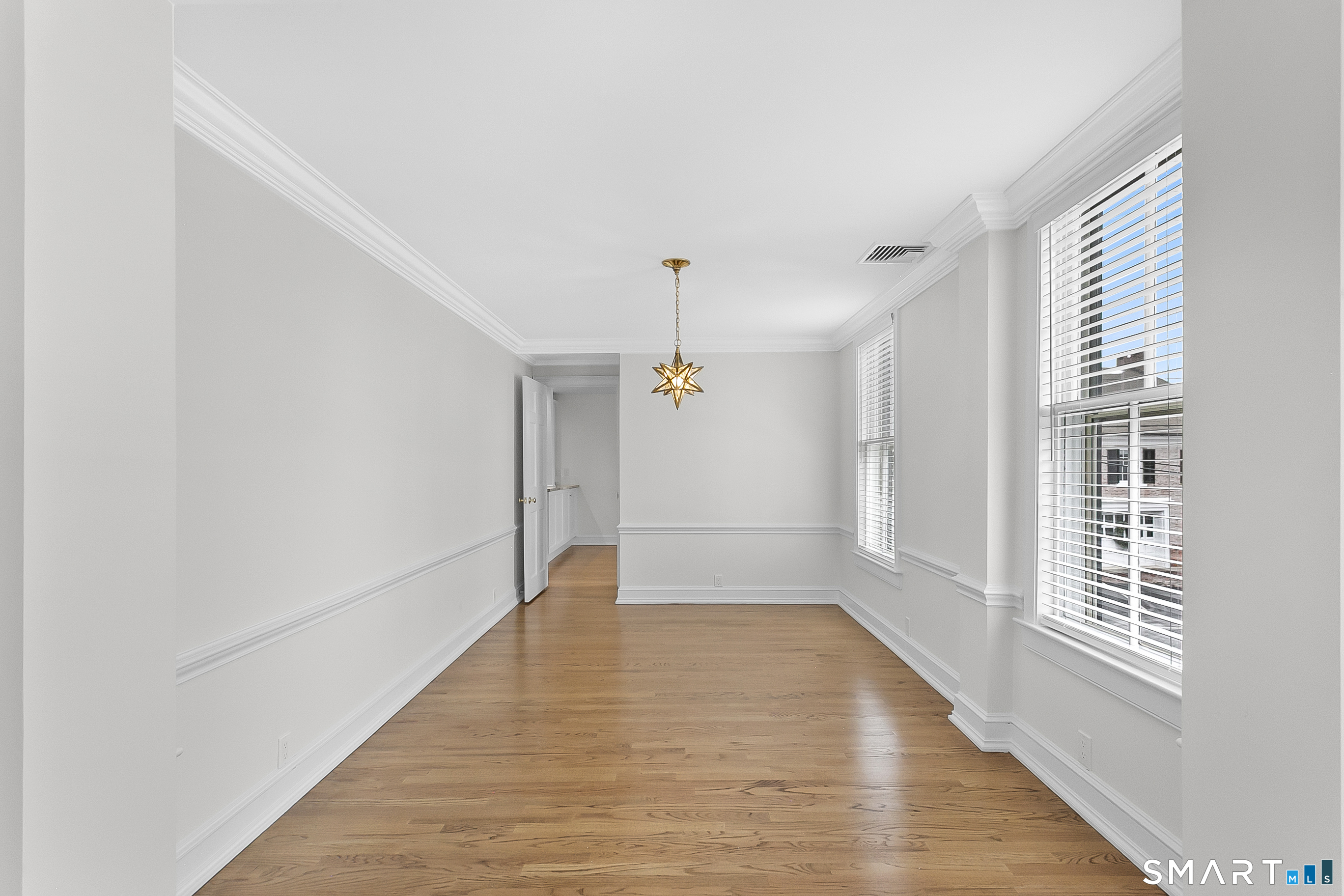 249 Main Street 1