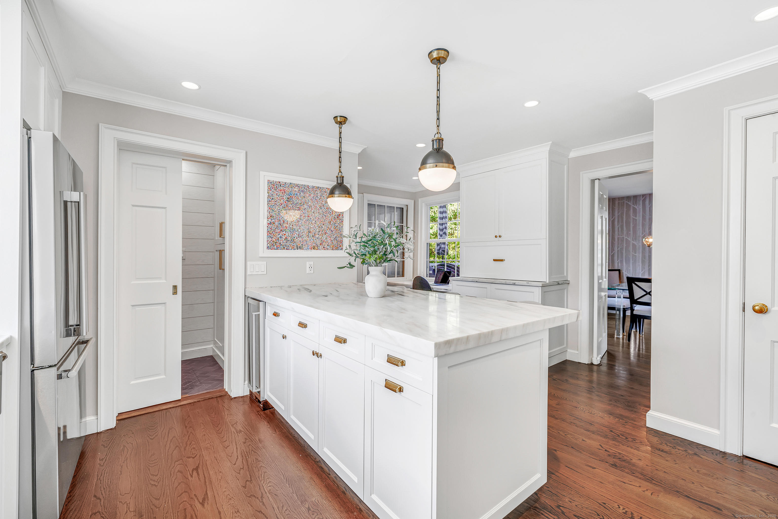 576 Bridgeview Place